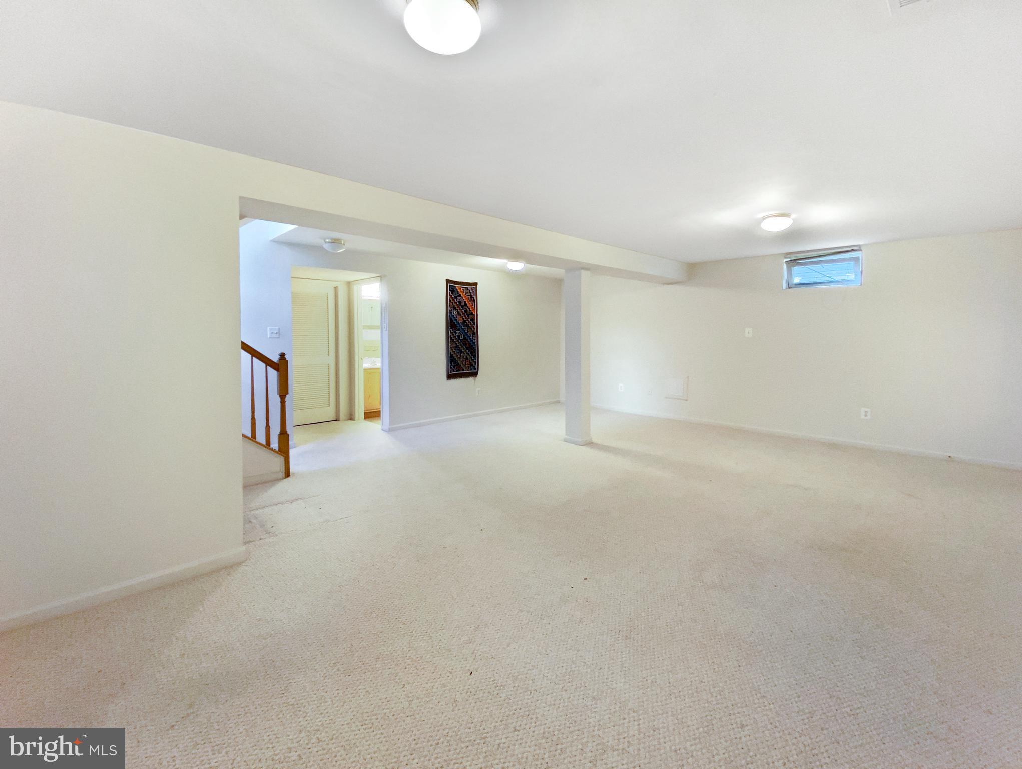 KINGS CROSSING - Residential