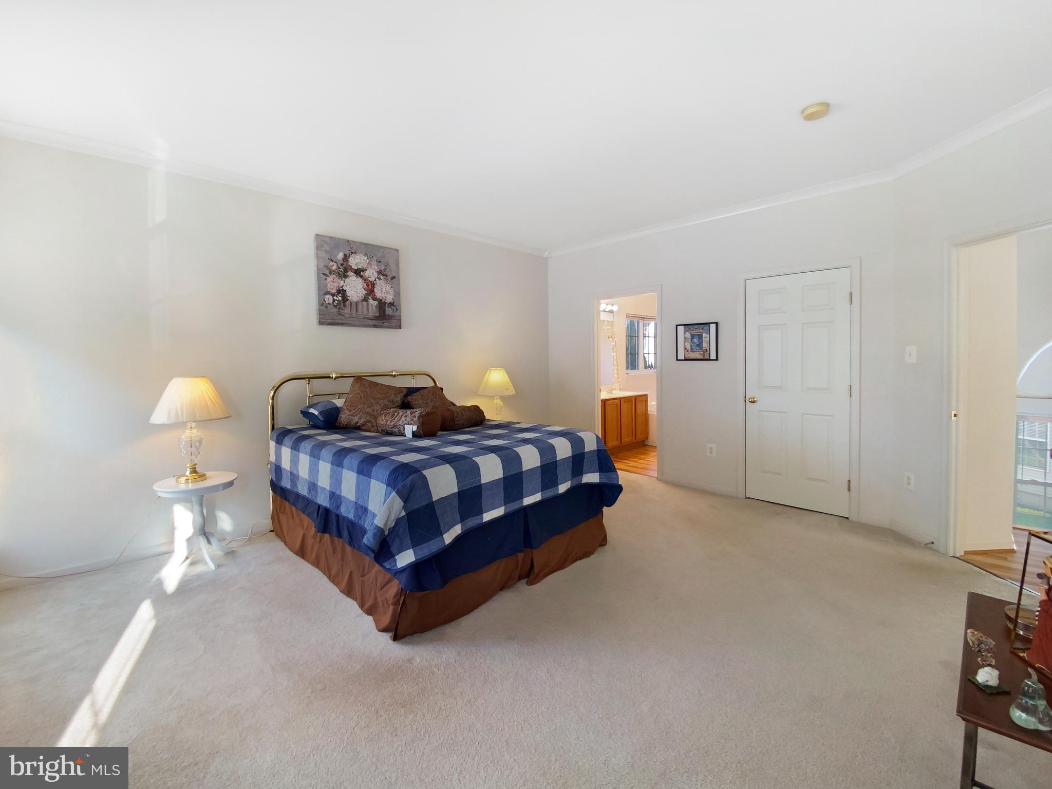 KINGS CROSSING - Residential