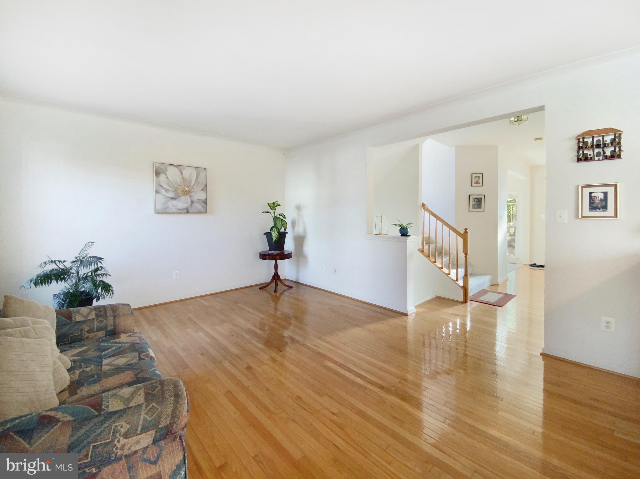 KINGS CROSSING - Residential