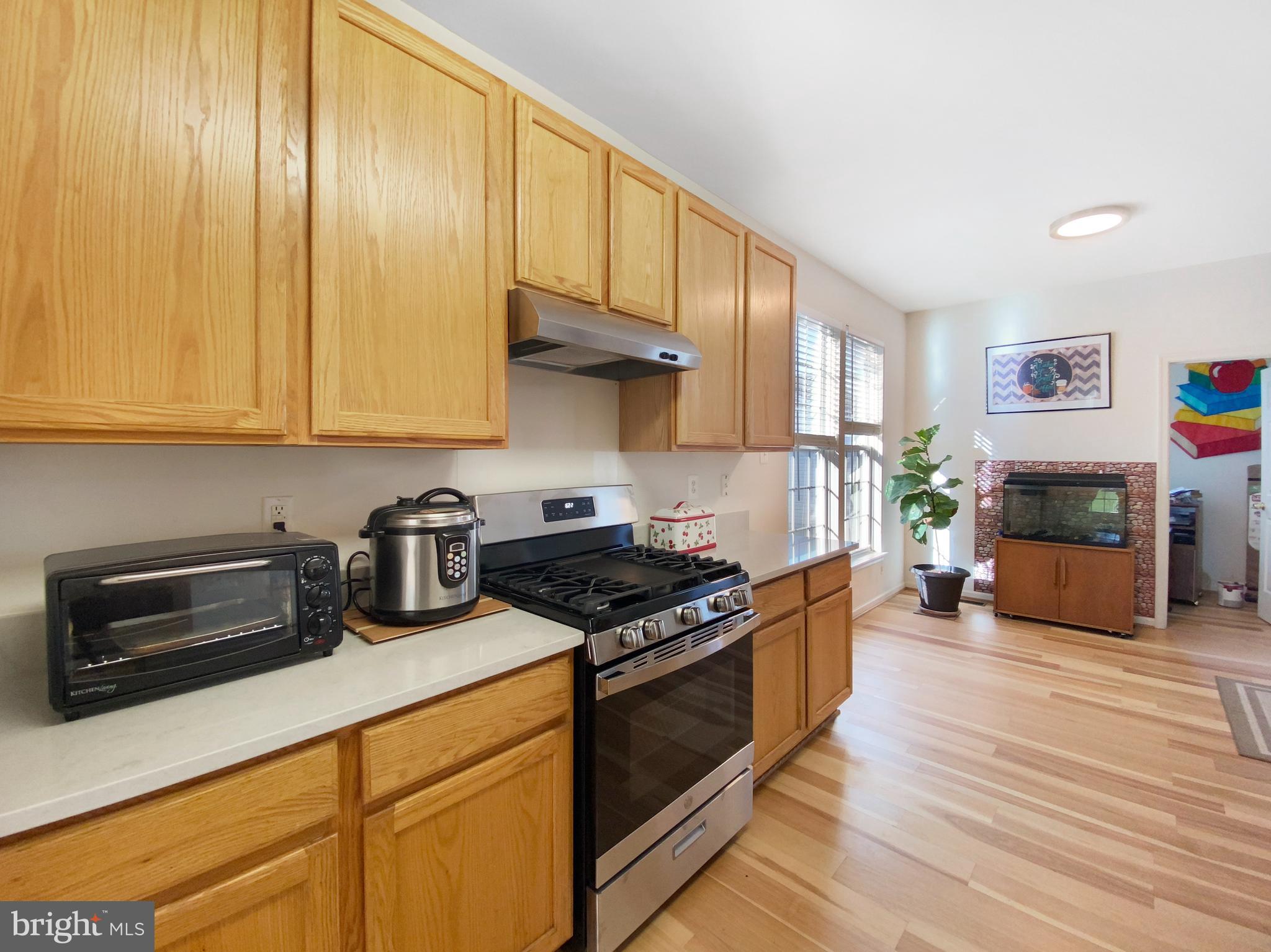 KINGS CROSSING - Residential