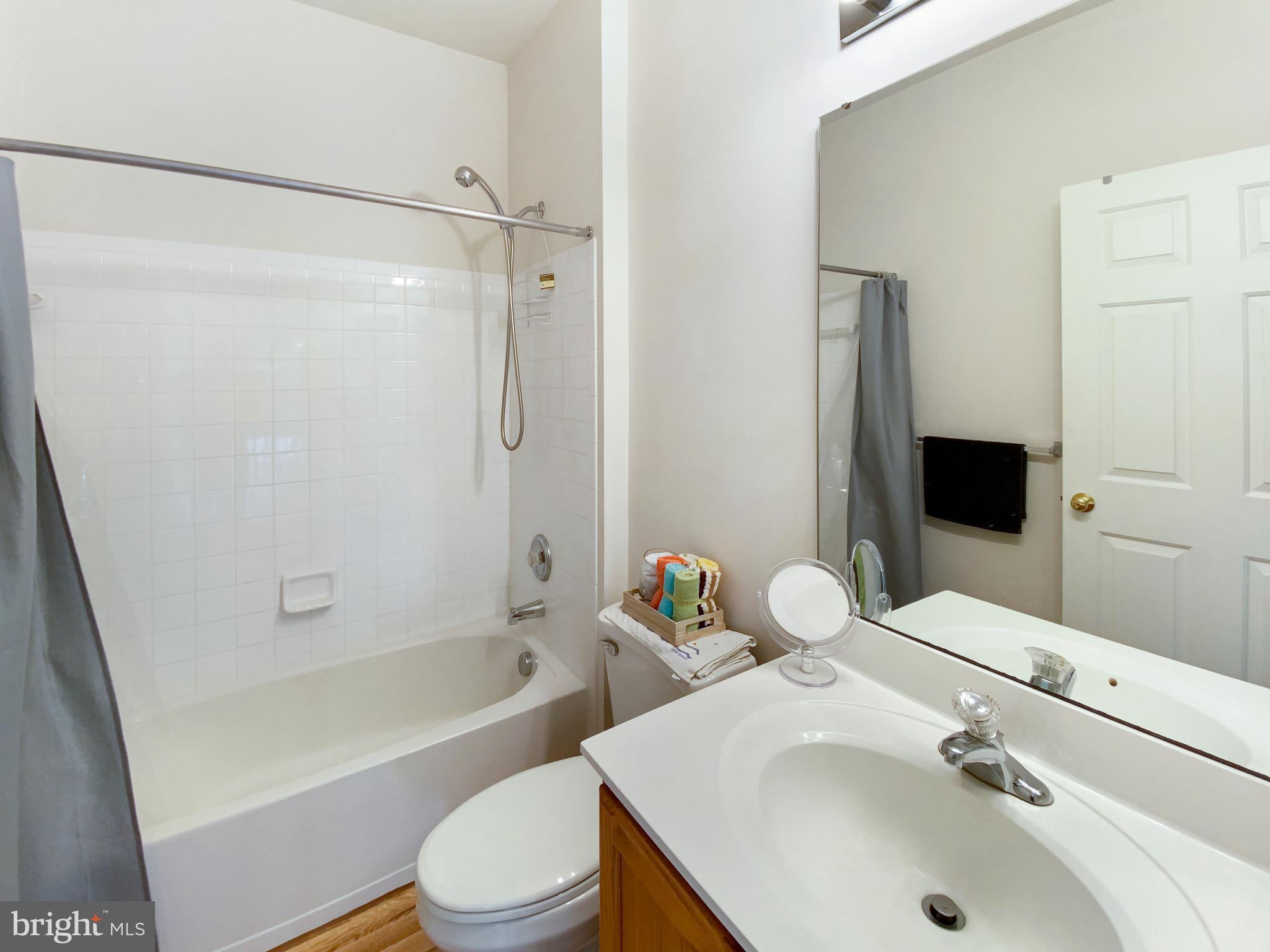 KINGS CROSSING - Residential