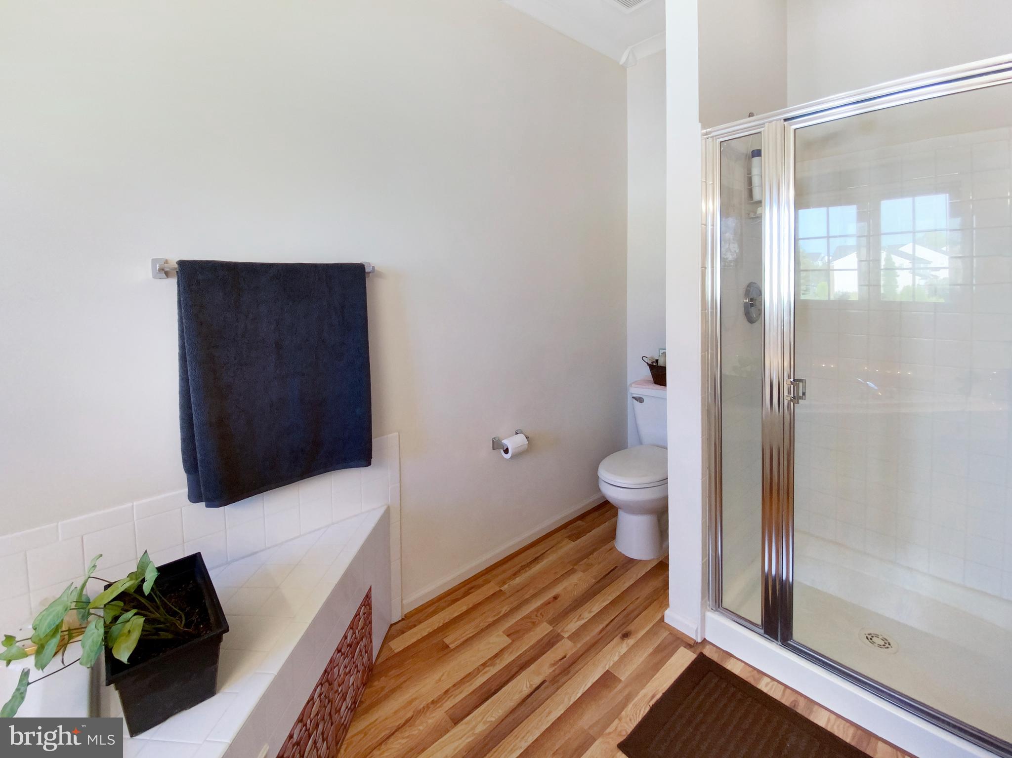 KINGS CROSSING - Residential