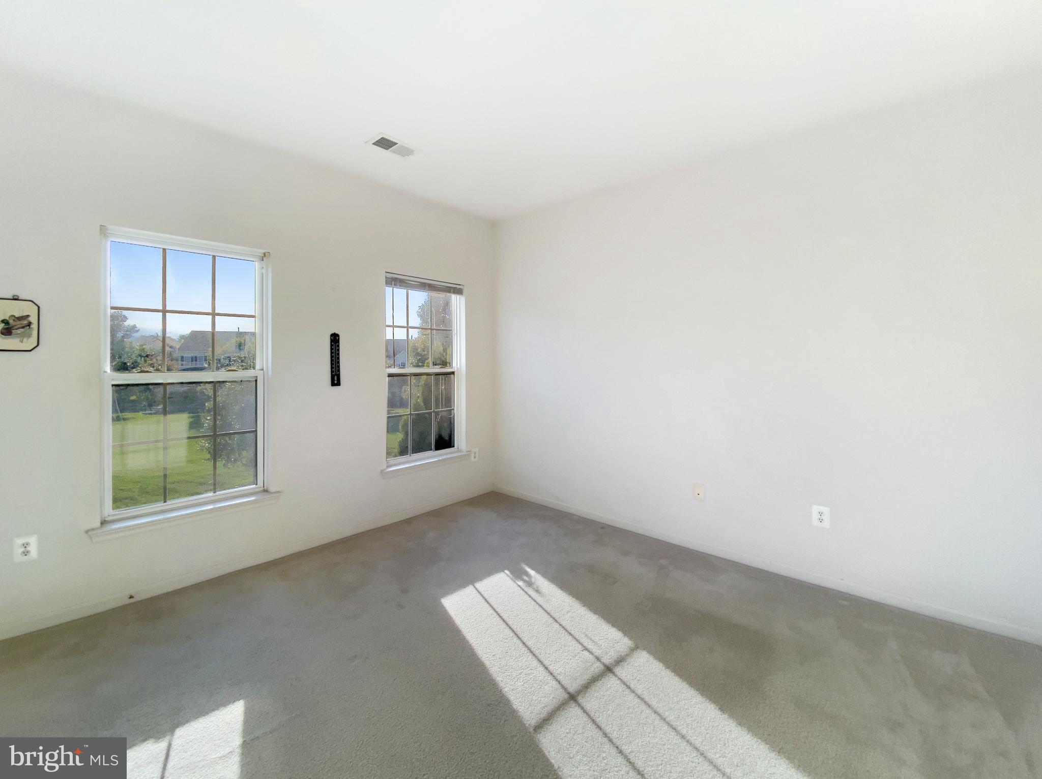 KINGS CROSSING - Residential