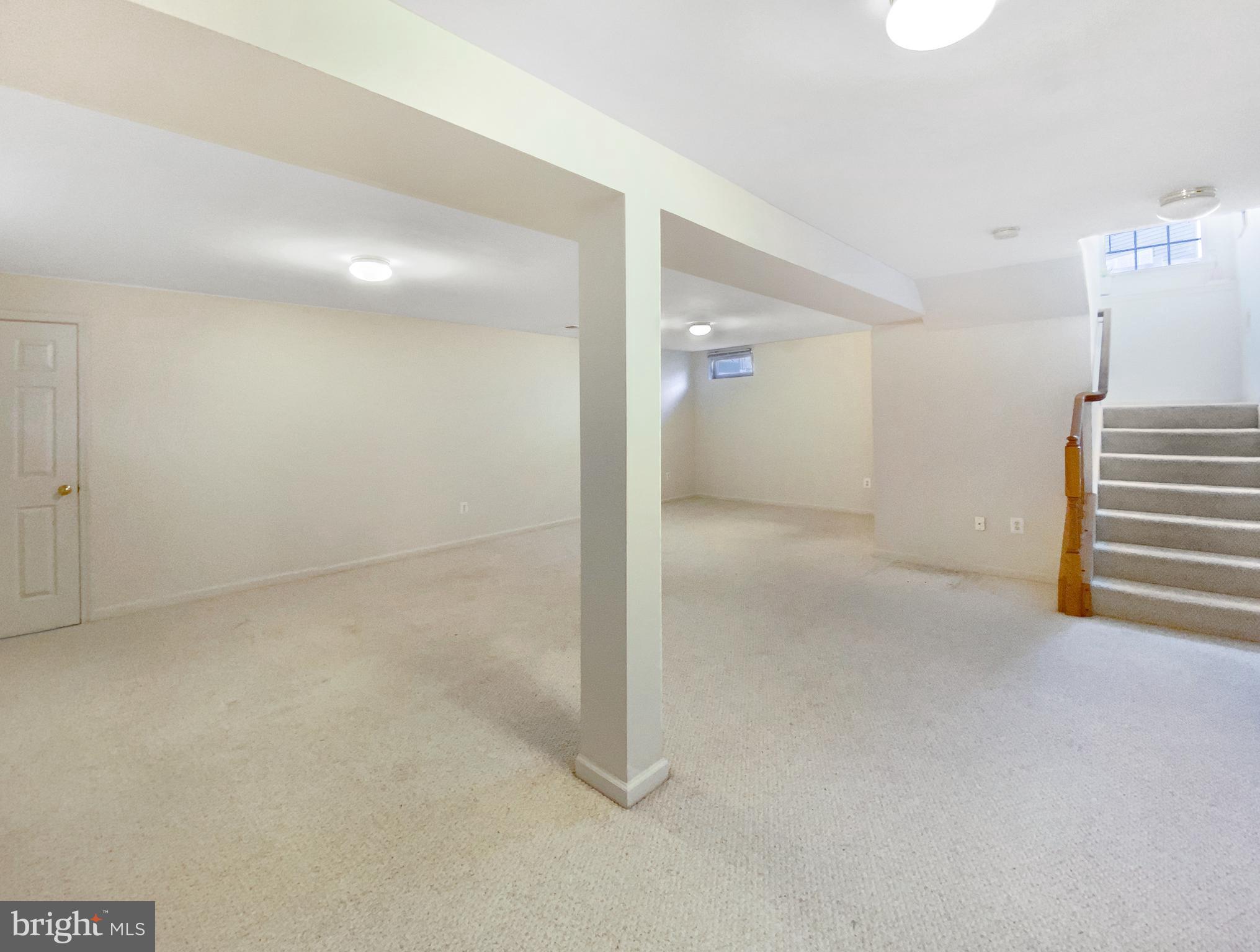 KINGS CROSSING - Residential