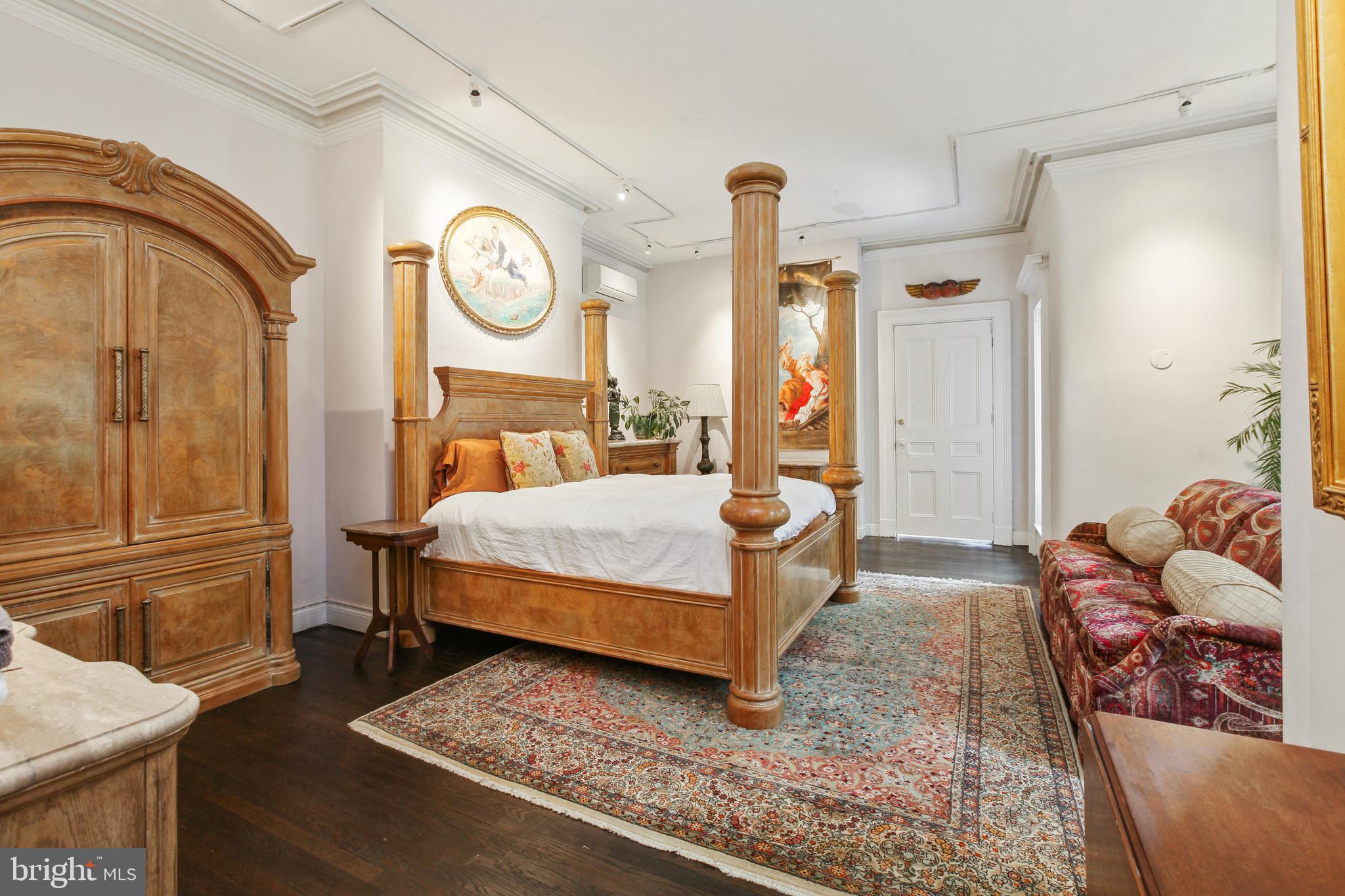 MOUNT VERNON PLACE HISTORIC DISTRICT - Commercial Sale