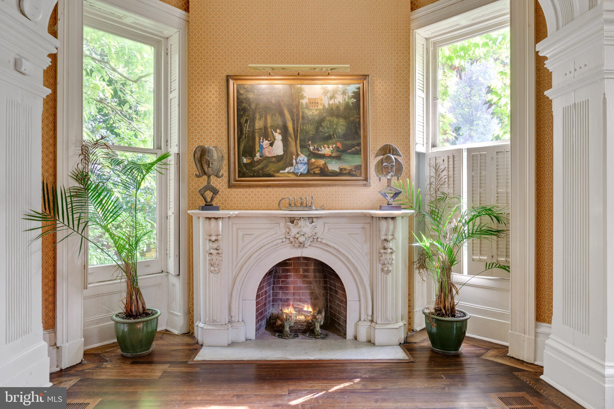 MOUNT VERNON PLACE HISTORIC DISTRICT - Commercial Sale