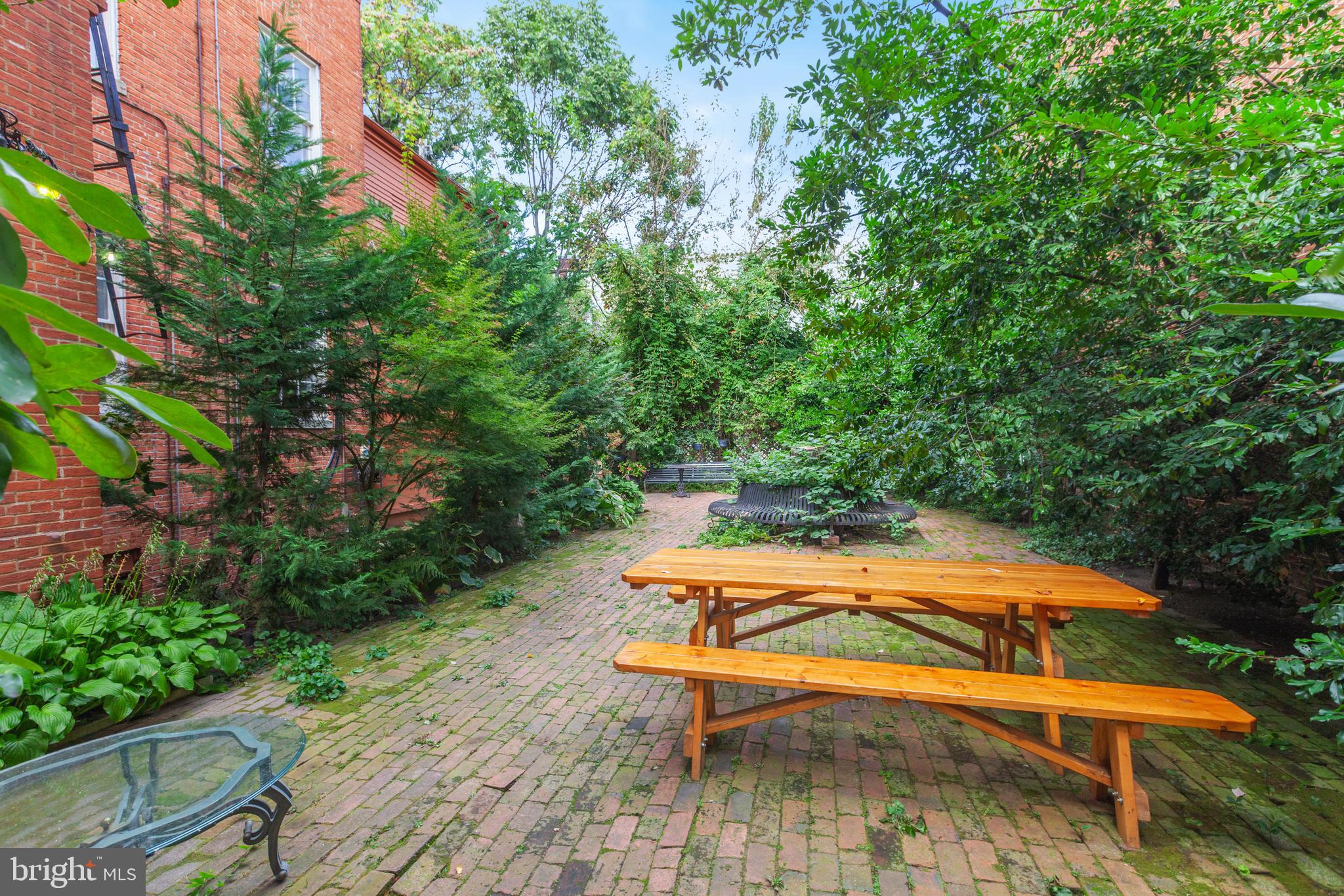 MOUNT VERNON PLACE HISTORIC DISTRICT - Commercial Sale