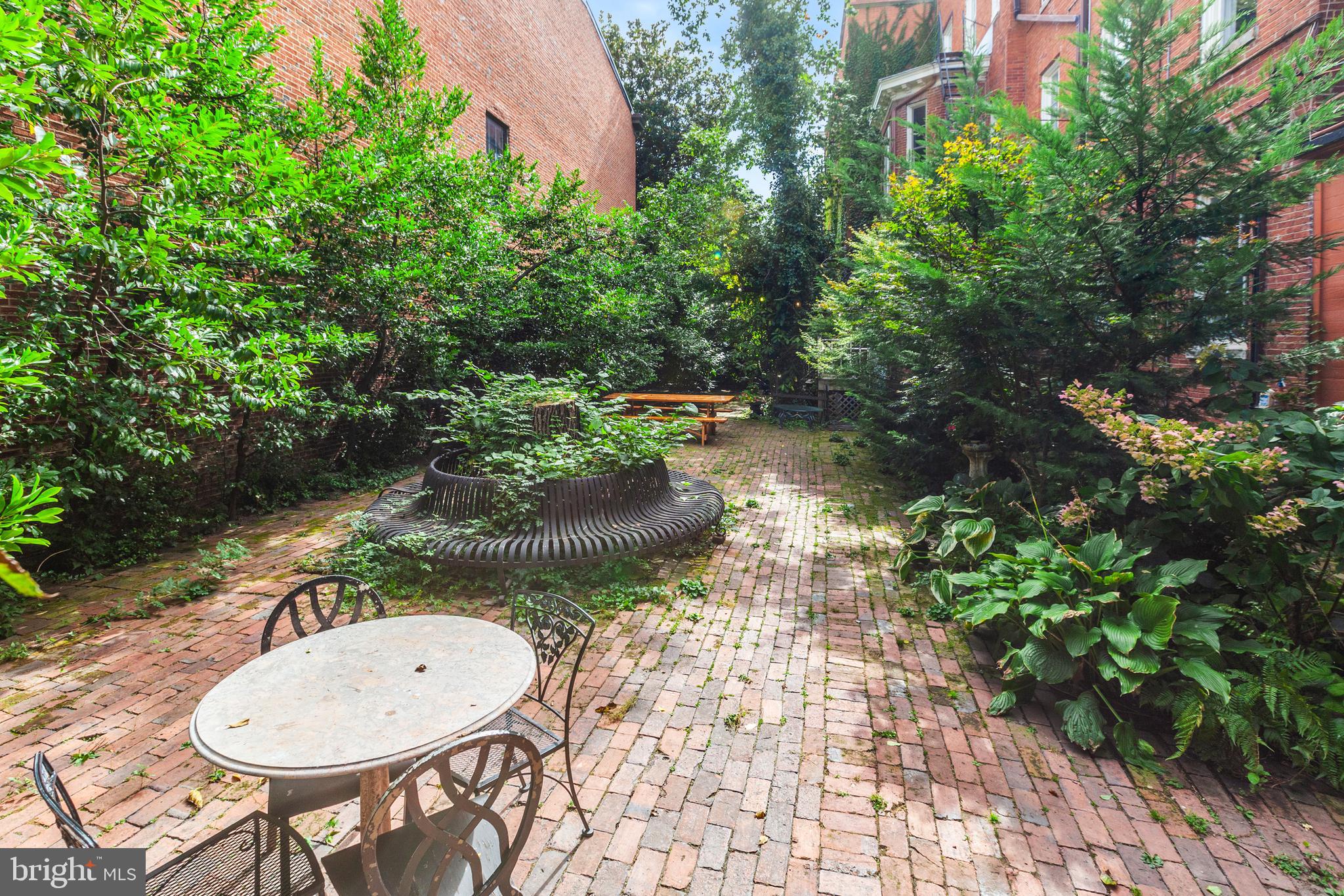 MOUNT VERNON PLACE HISTORIC DISTRICT - Commercial Sale