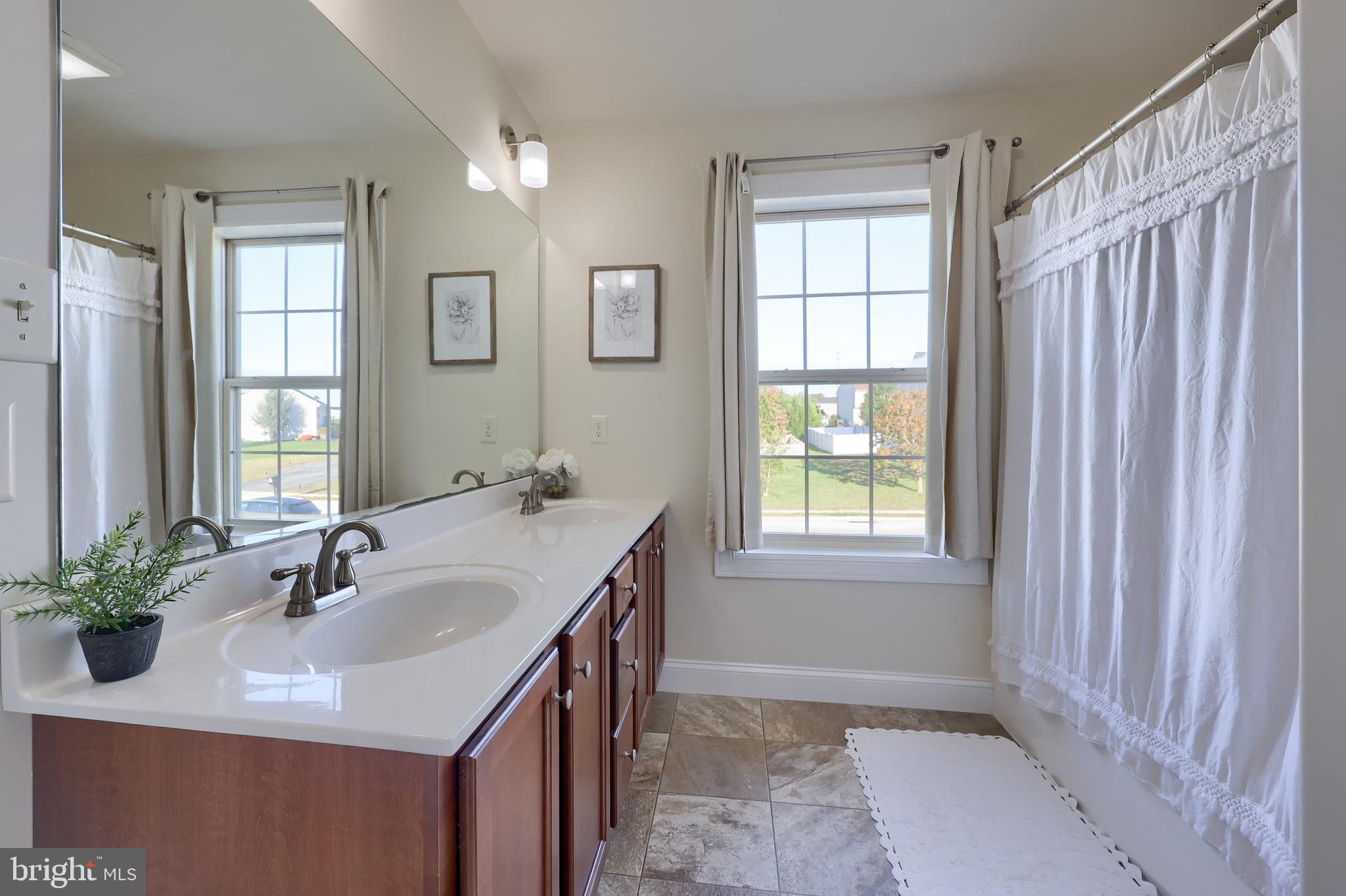 CHESTNUT VALLEY - Residential