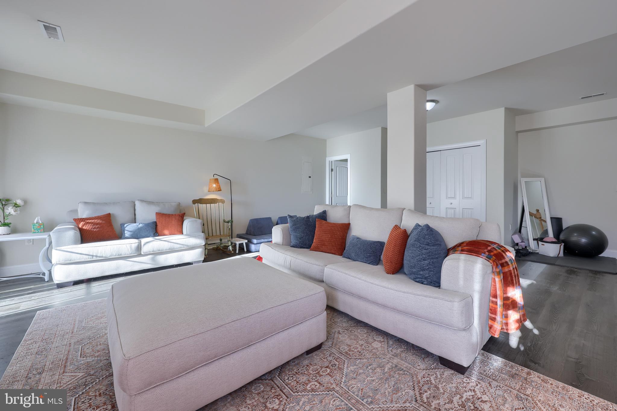 CHESTNUT VALLEY - Residential