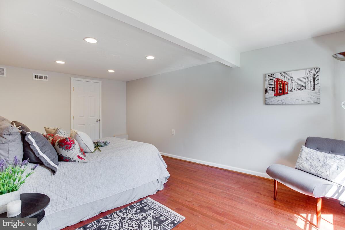 SOMERSET AT BELAIR - Residential