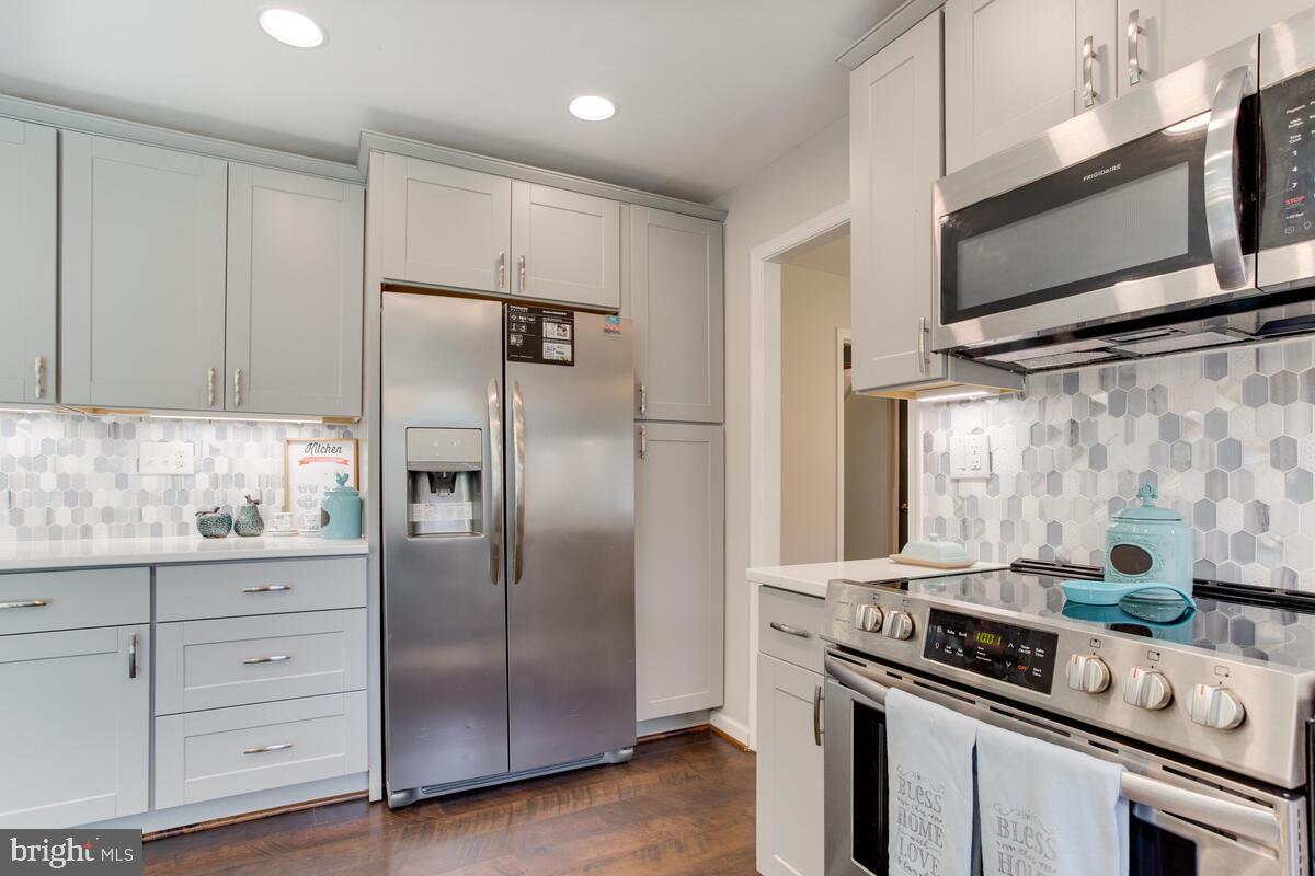 SOMERSET AT BELAIR - Residential