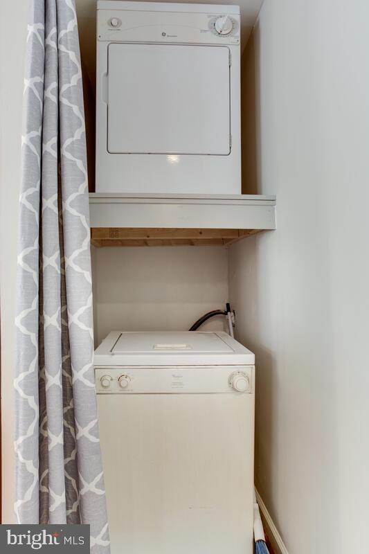 SOMERSET AT BELAIR - Residential