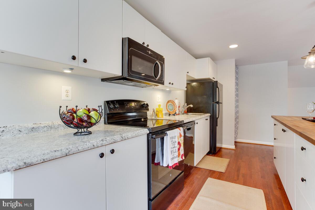 SOMERSET AT BELAIR - Residential