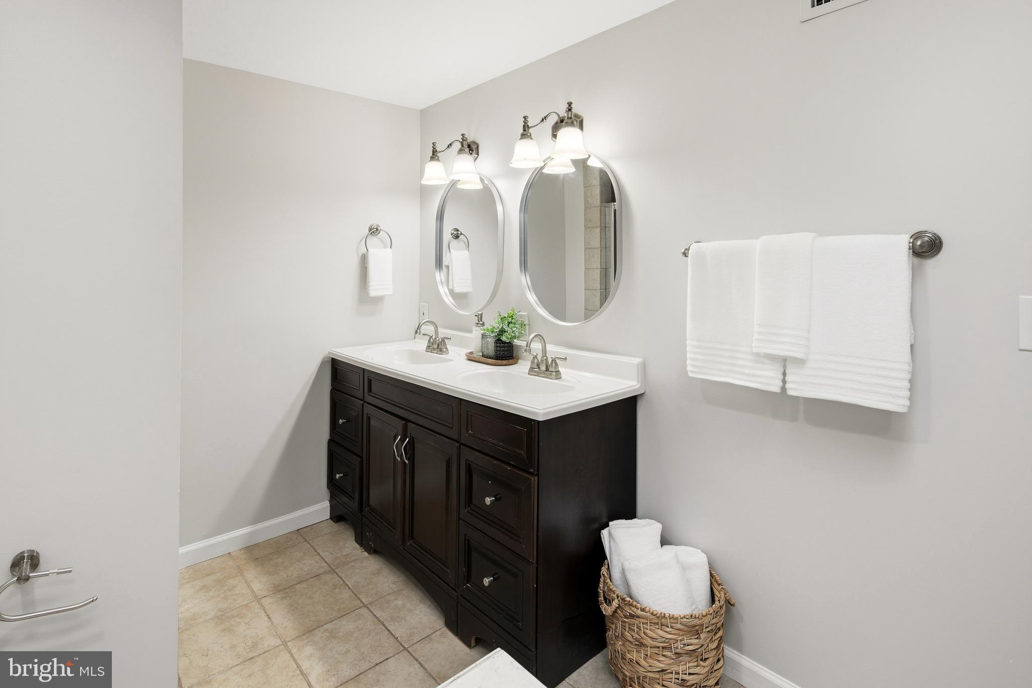 TYLER PARK - Residential