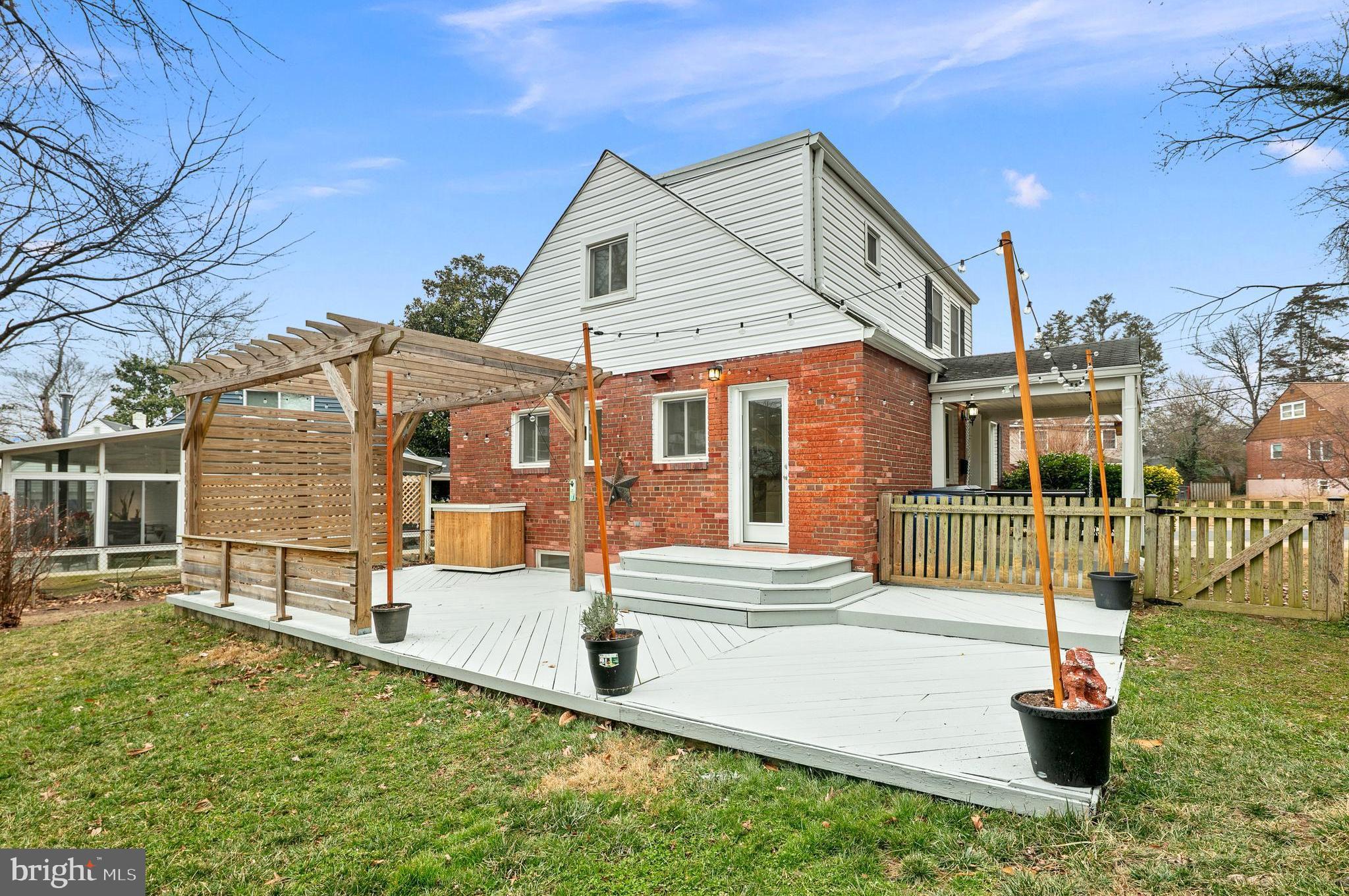 TYLER PARK - Residential