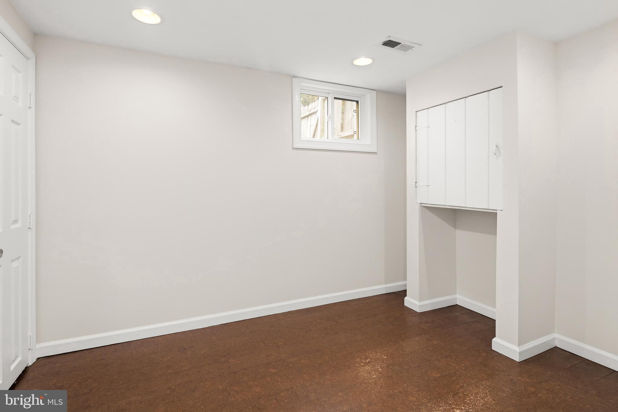 TYLER PARK - Residential