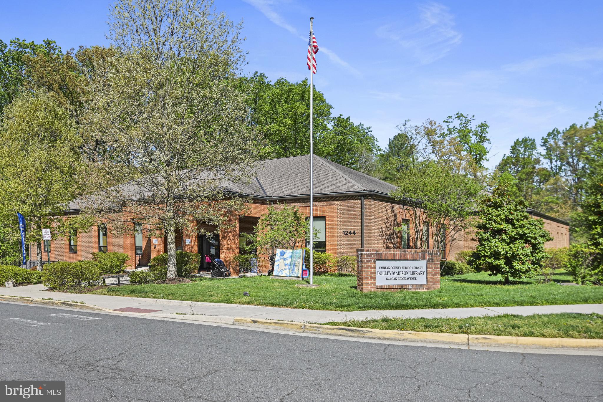 HAMEL HILL - Residential