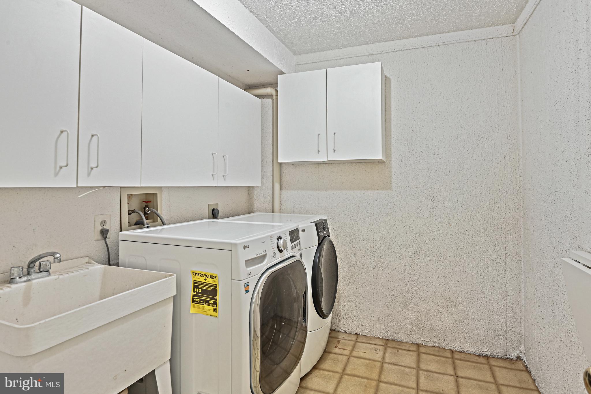 HAMEL HILL - Residential