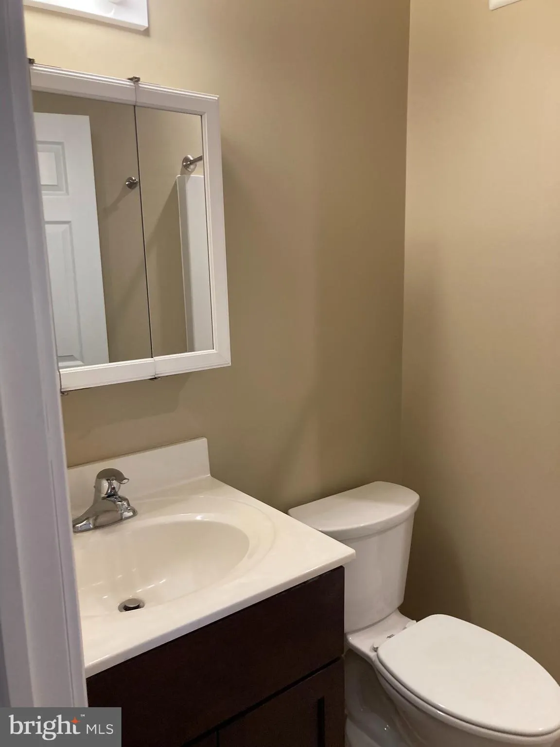 Hagerstown, Maryland 21740, United States, 2 Bedrooms Bedrooms, ,2 BathroomsBathrooms,Residential,Active,202850