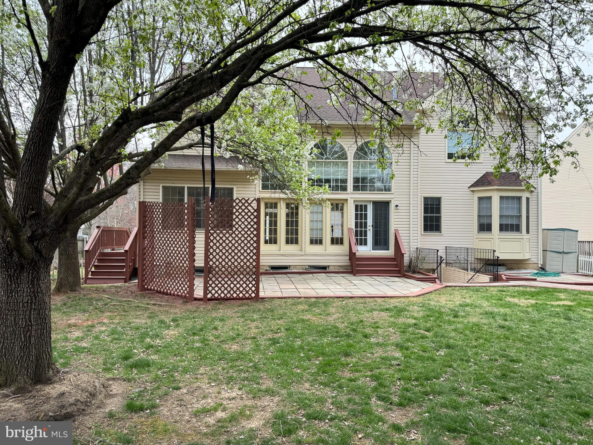 VICTORIA OAKS - Residential Lease