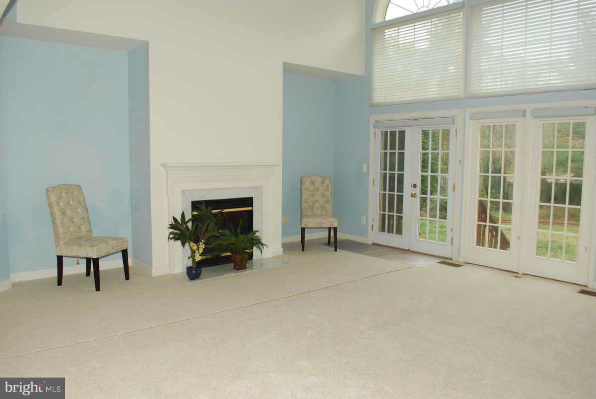 VICTORIA OAKS - Residential Lease