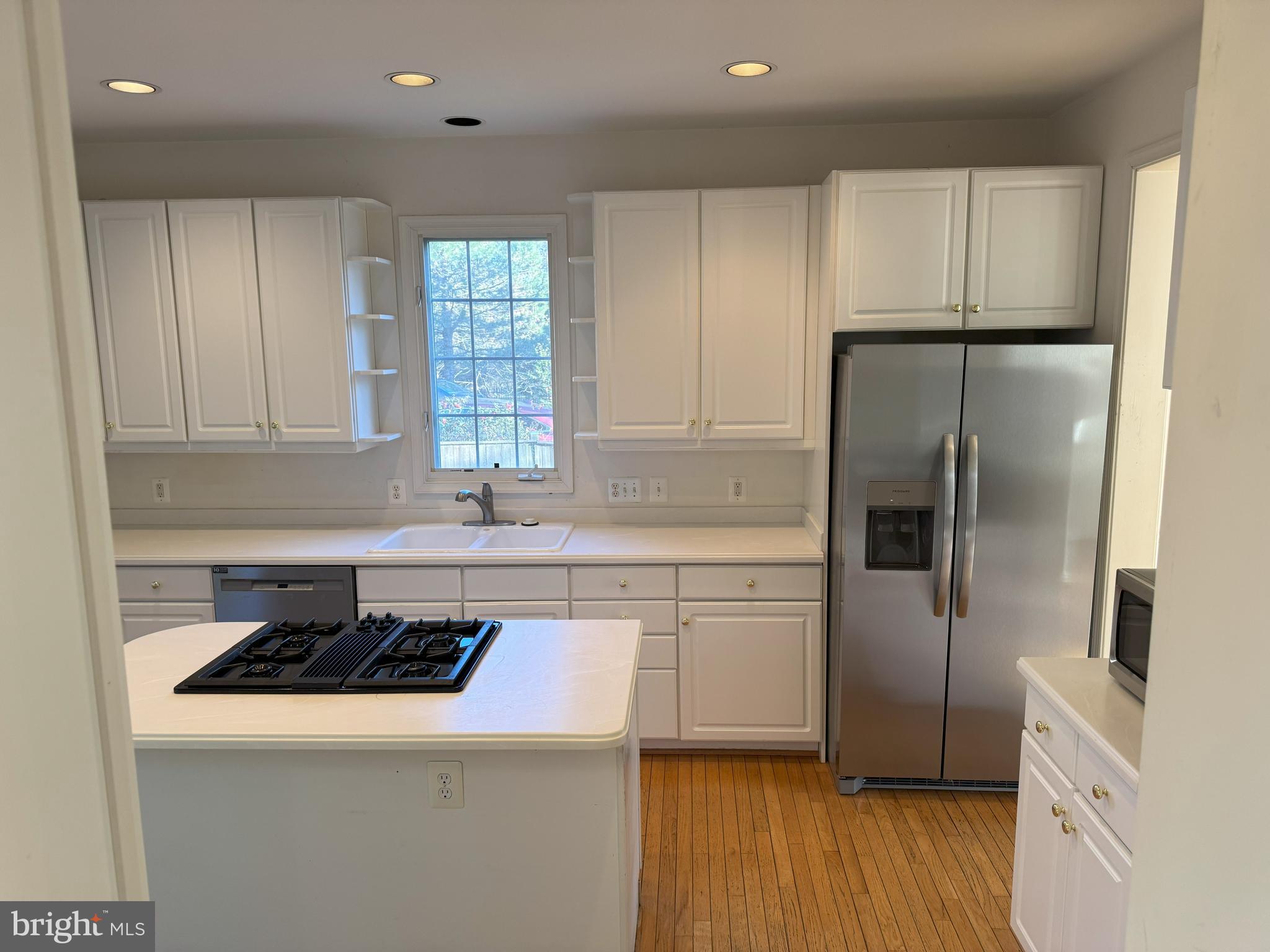 VICTORIA OAKS - Residential Lease