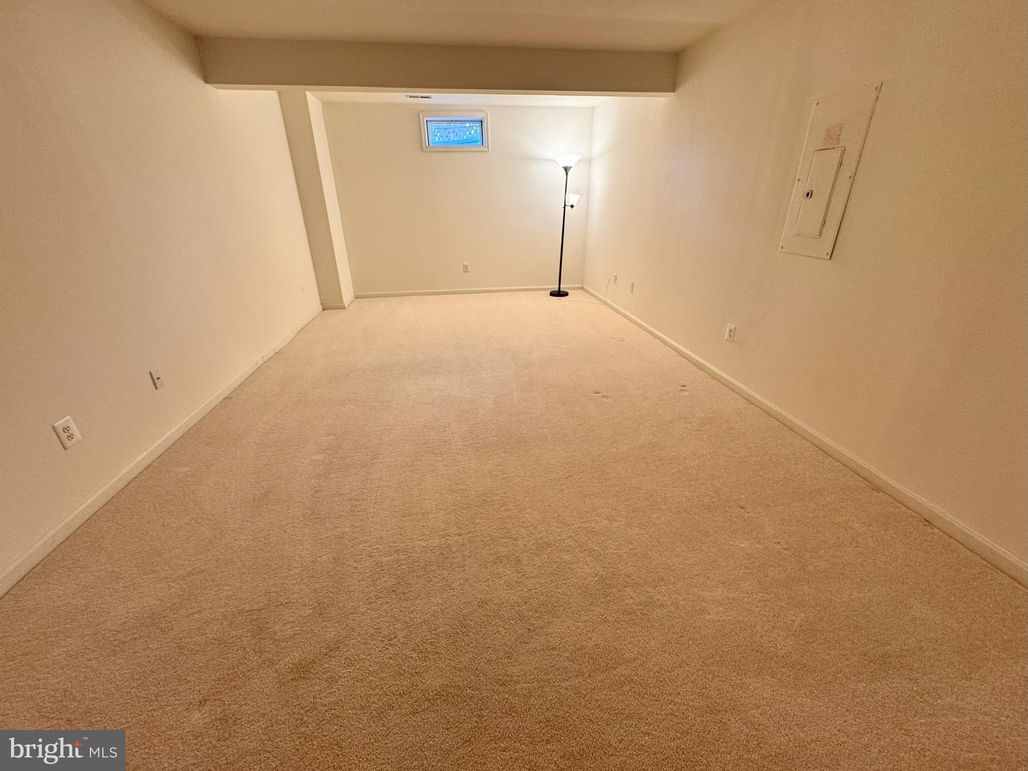 VICTORIA OAKS - Residential Lease