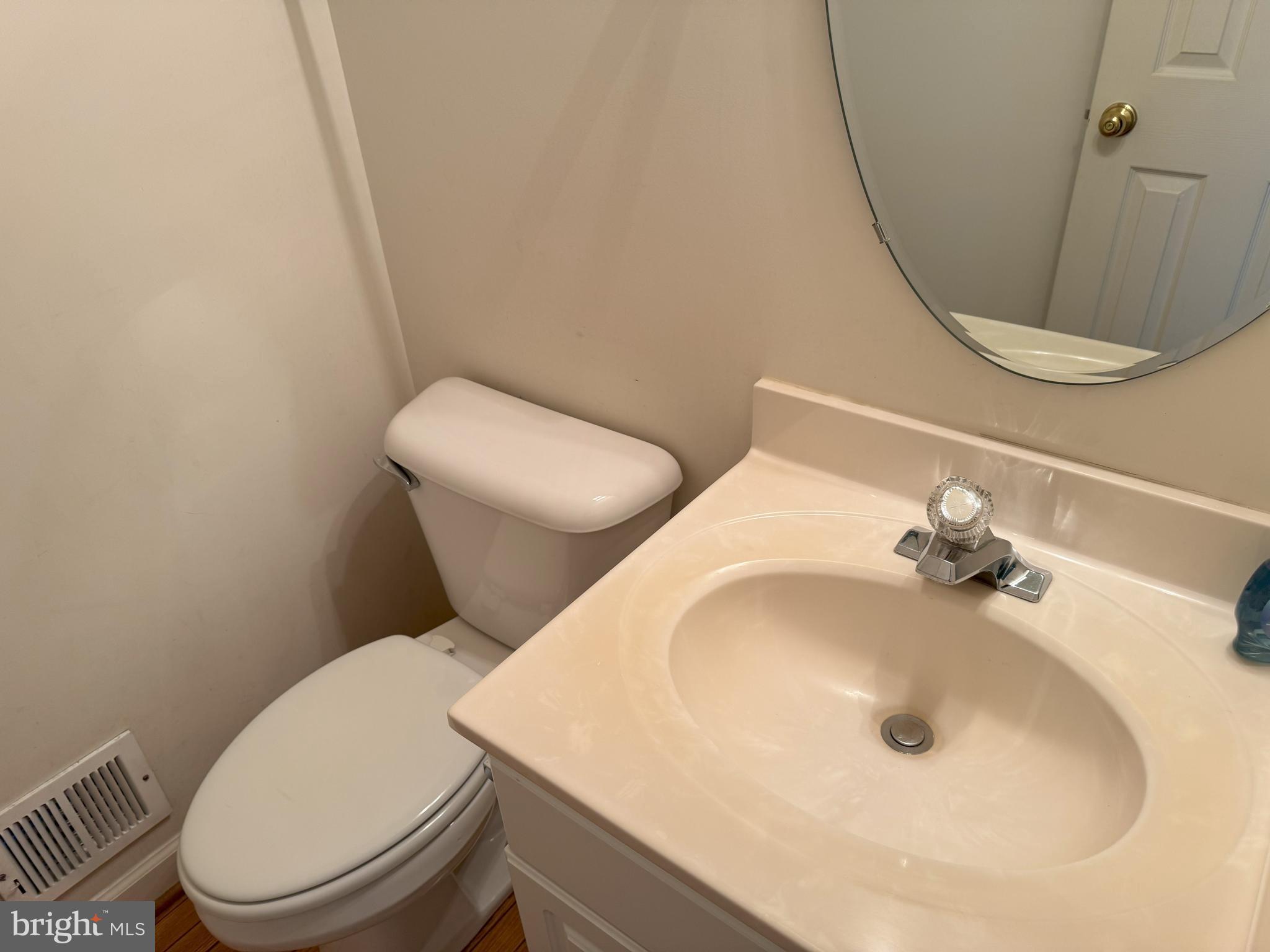 VICTORIA OAKS - Residential Lease