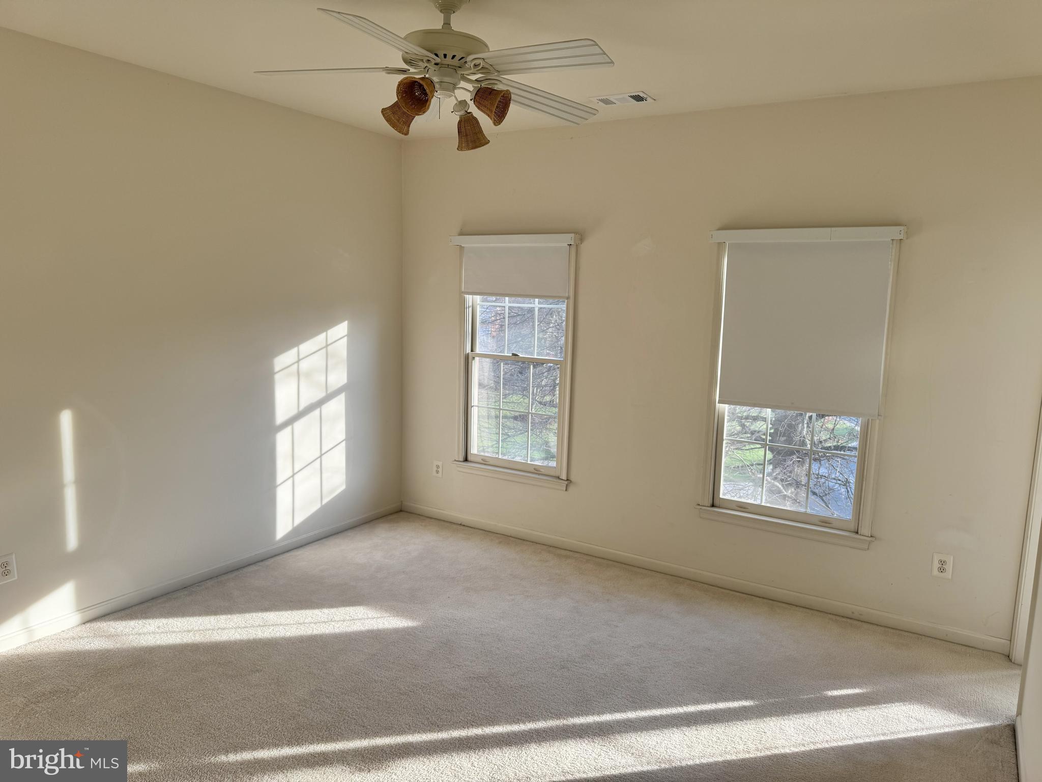 VICTORIA OAKS - Residential Lease