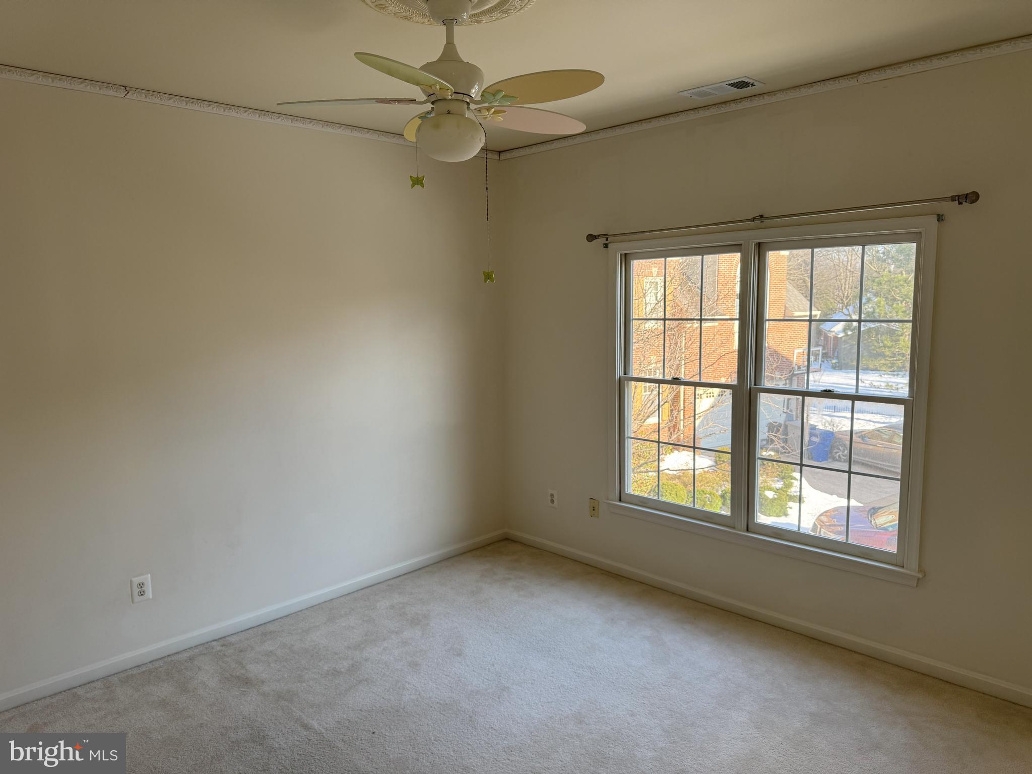 VICTORIA OAKS - Residential Lease