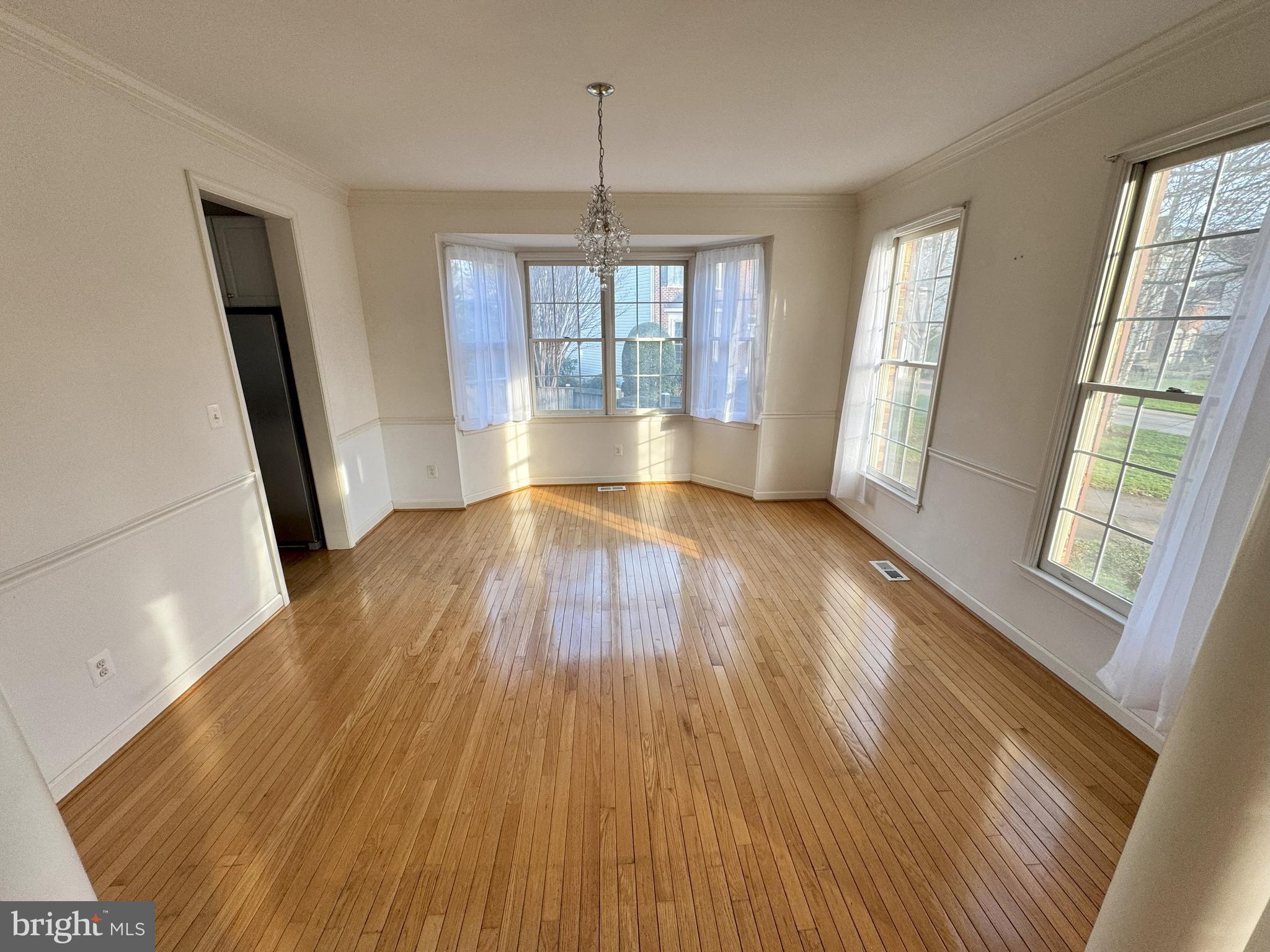 VICTORIA OAKS - Residential Lease