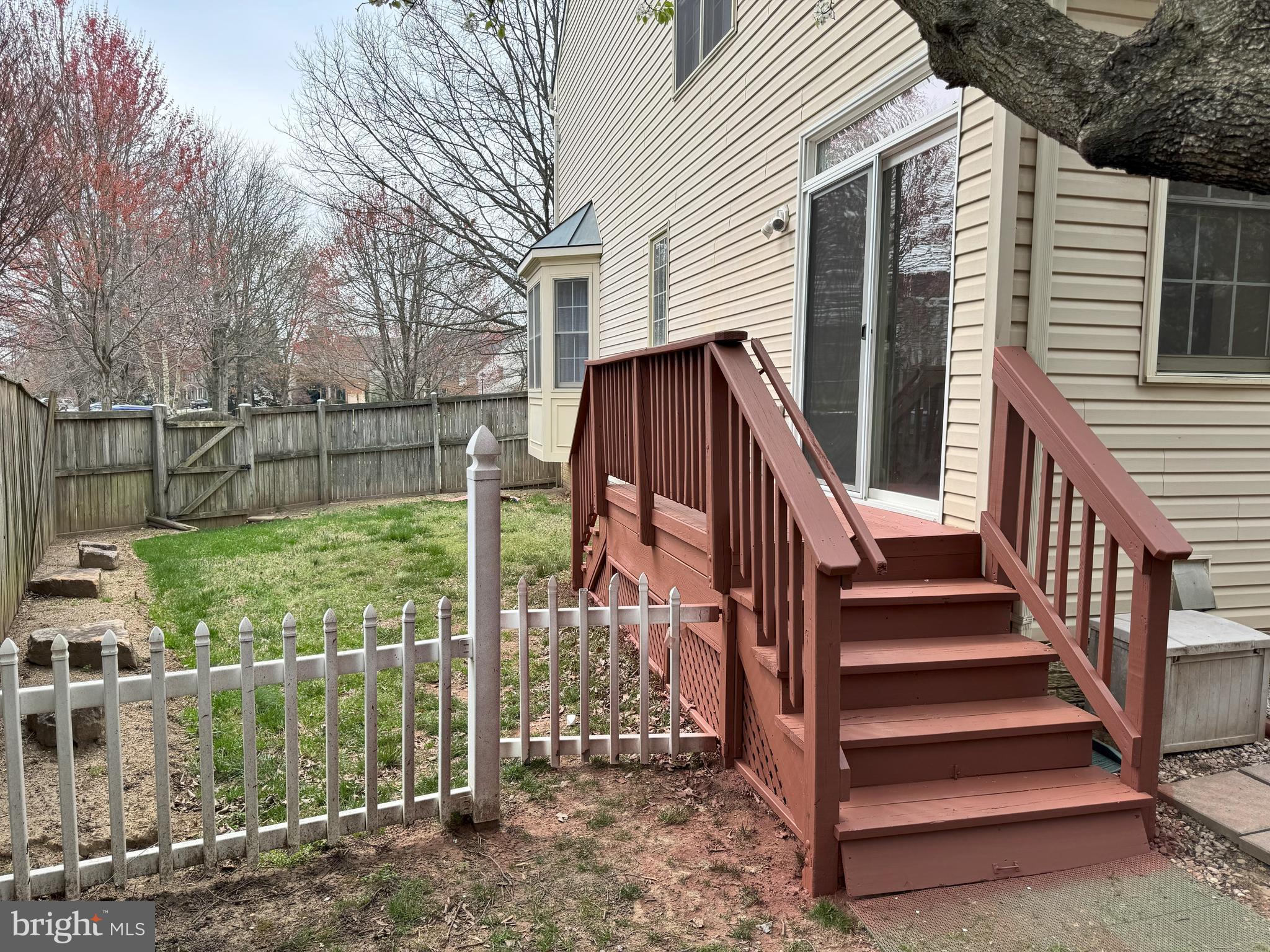 VICTORIA OAKS - Residential Lease