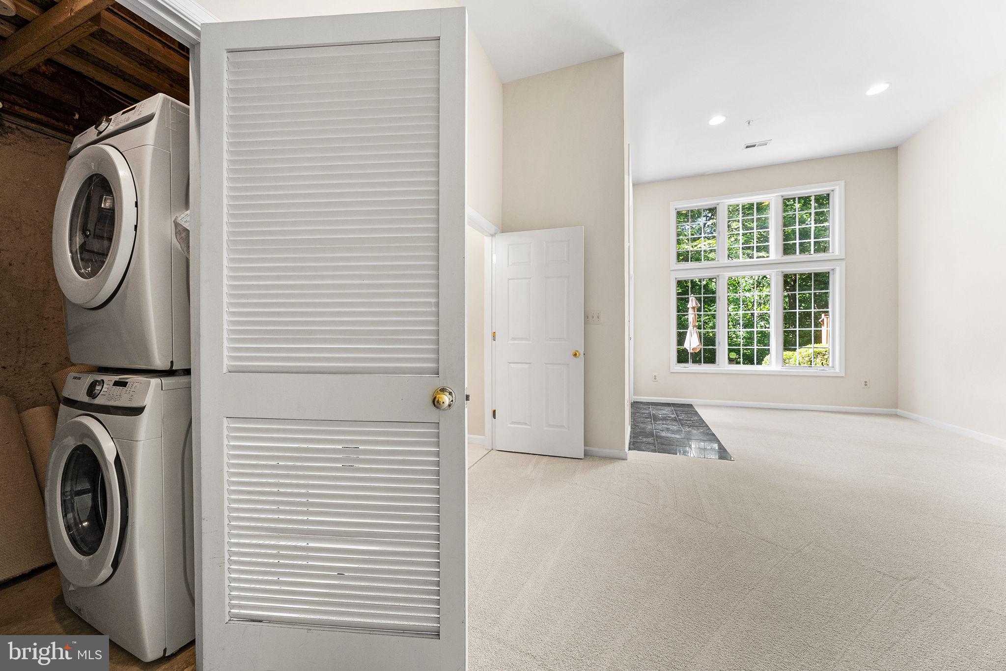 WOOTTON OAKS - Residential