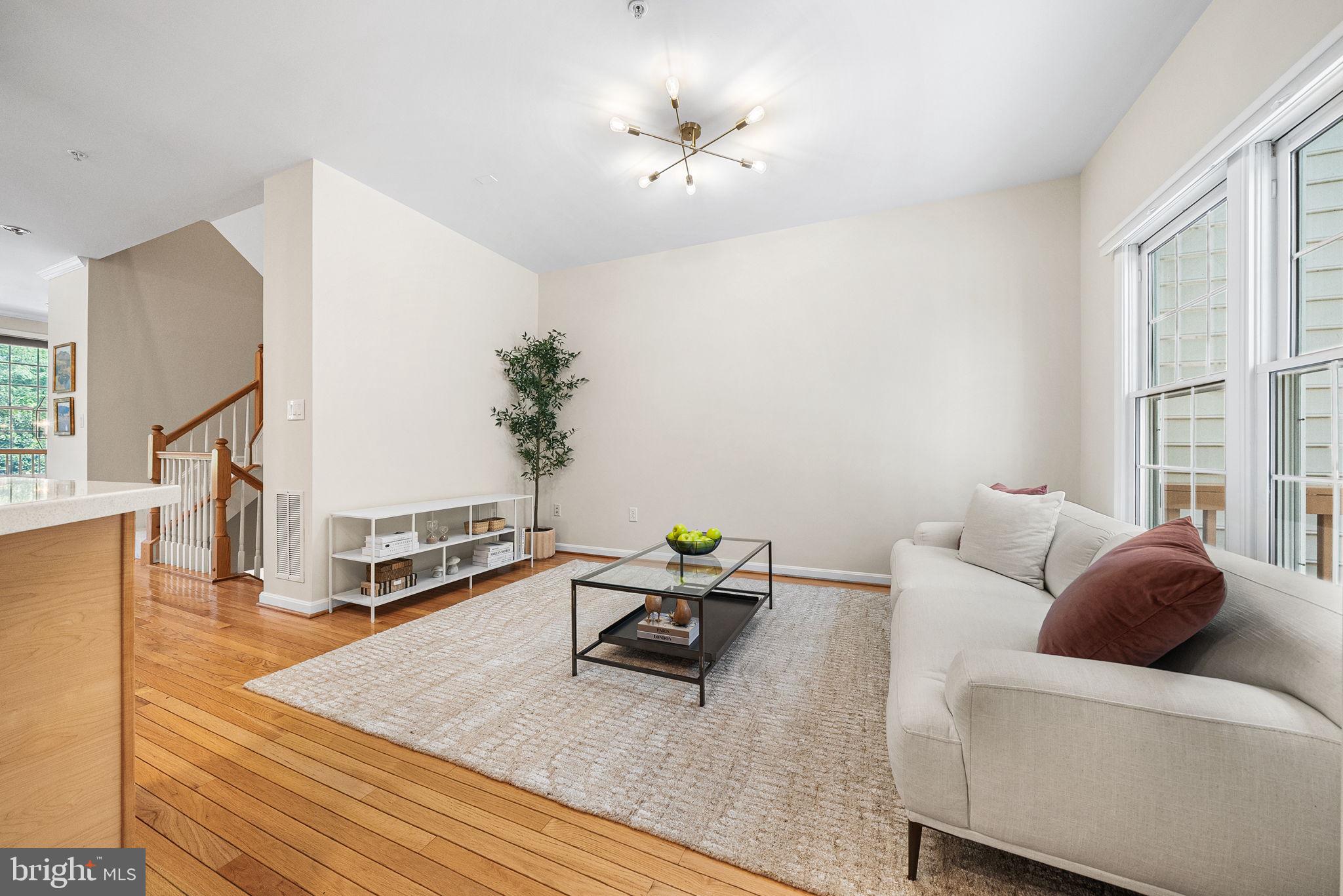 WOOTTON OAKS - Residential