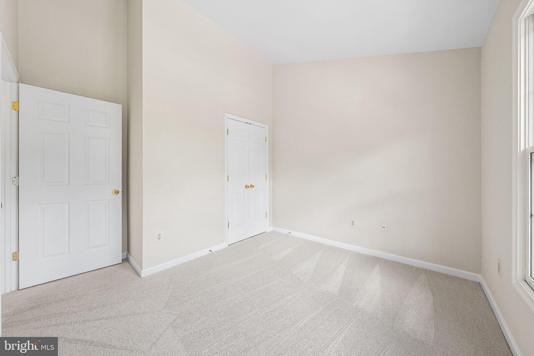 WOOTTON OAKS - Residential
