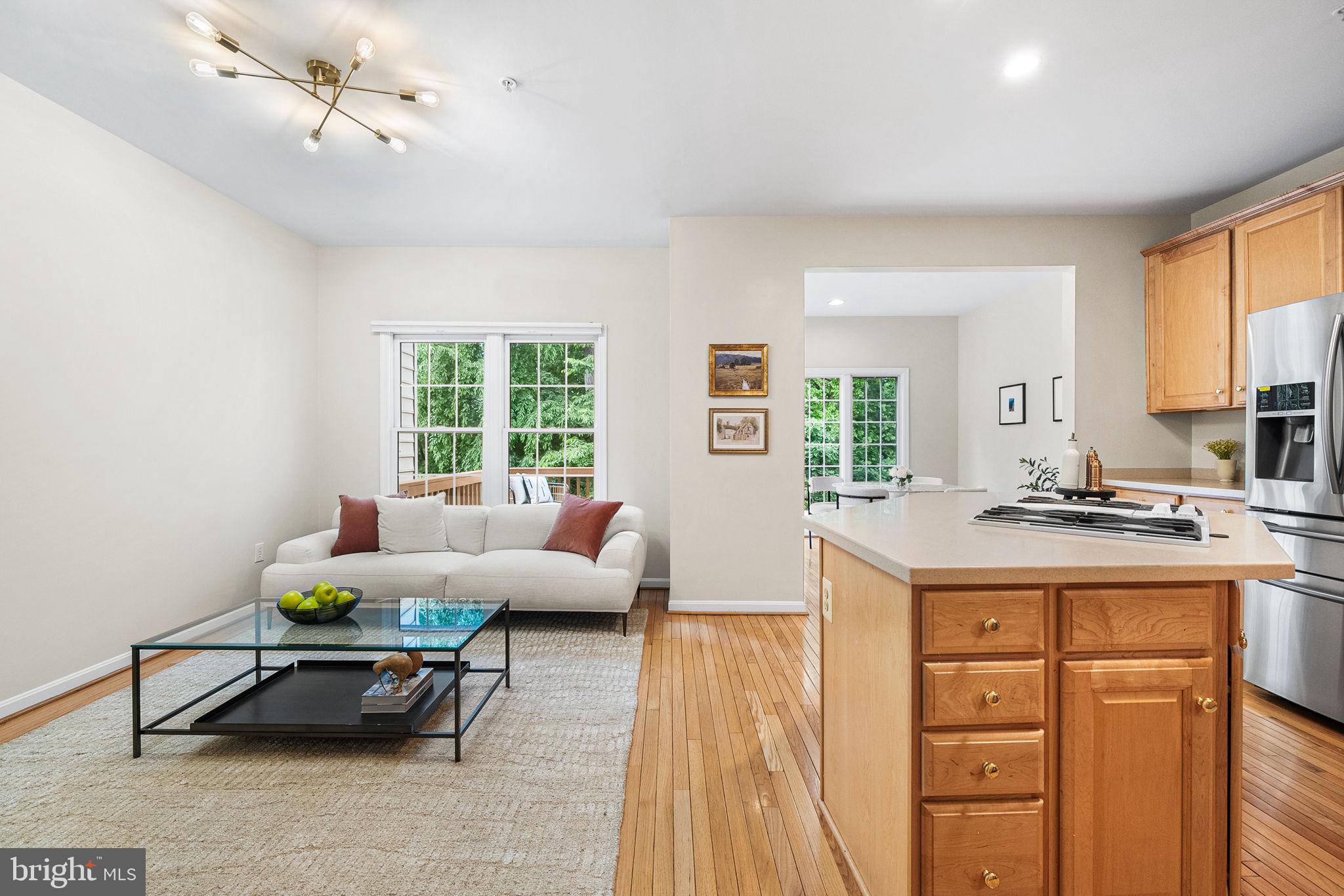 WOOTTON OAKS - Residential