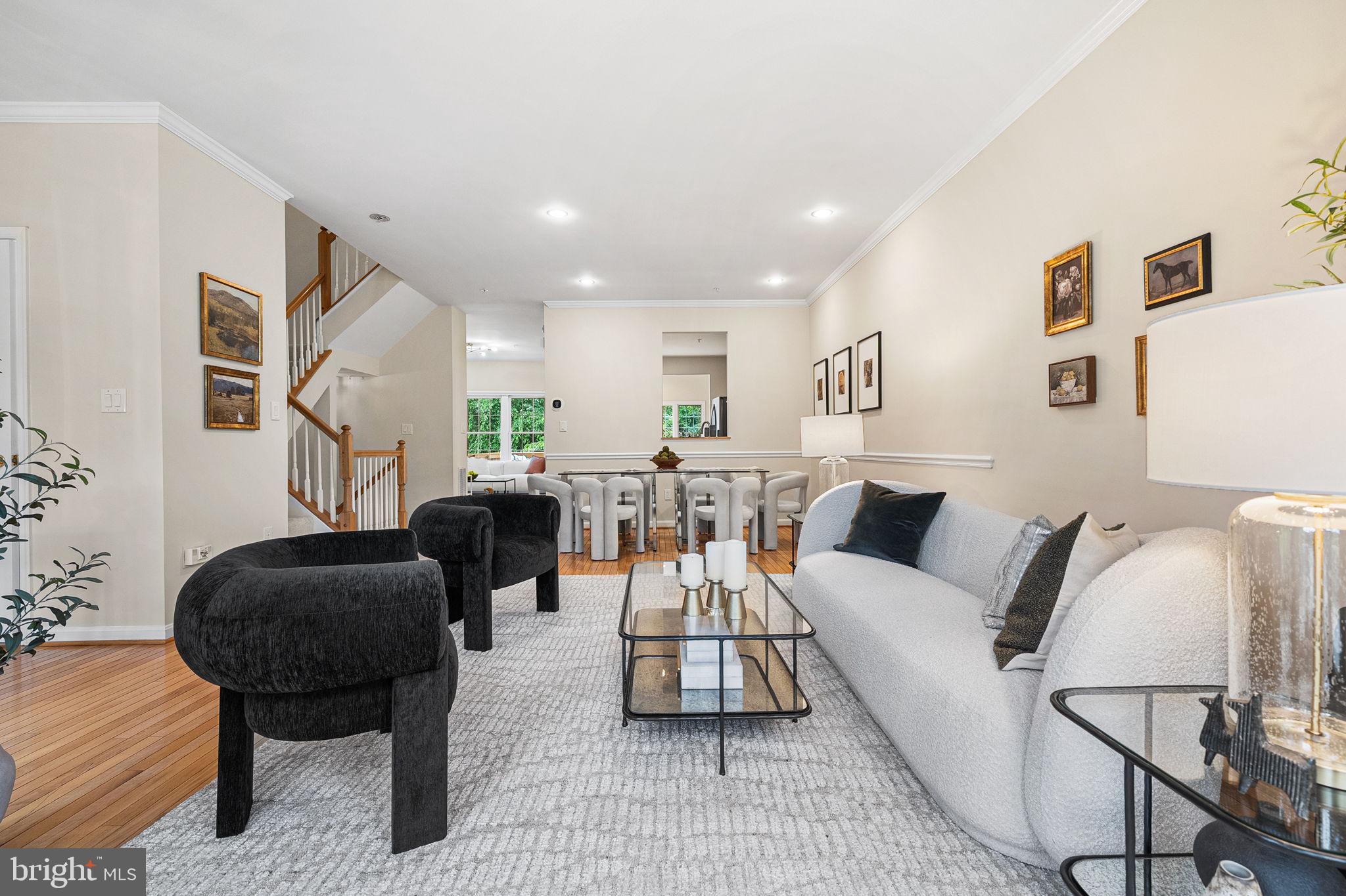 WOOTTON OAKS - Residential