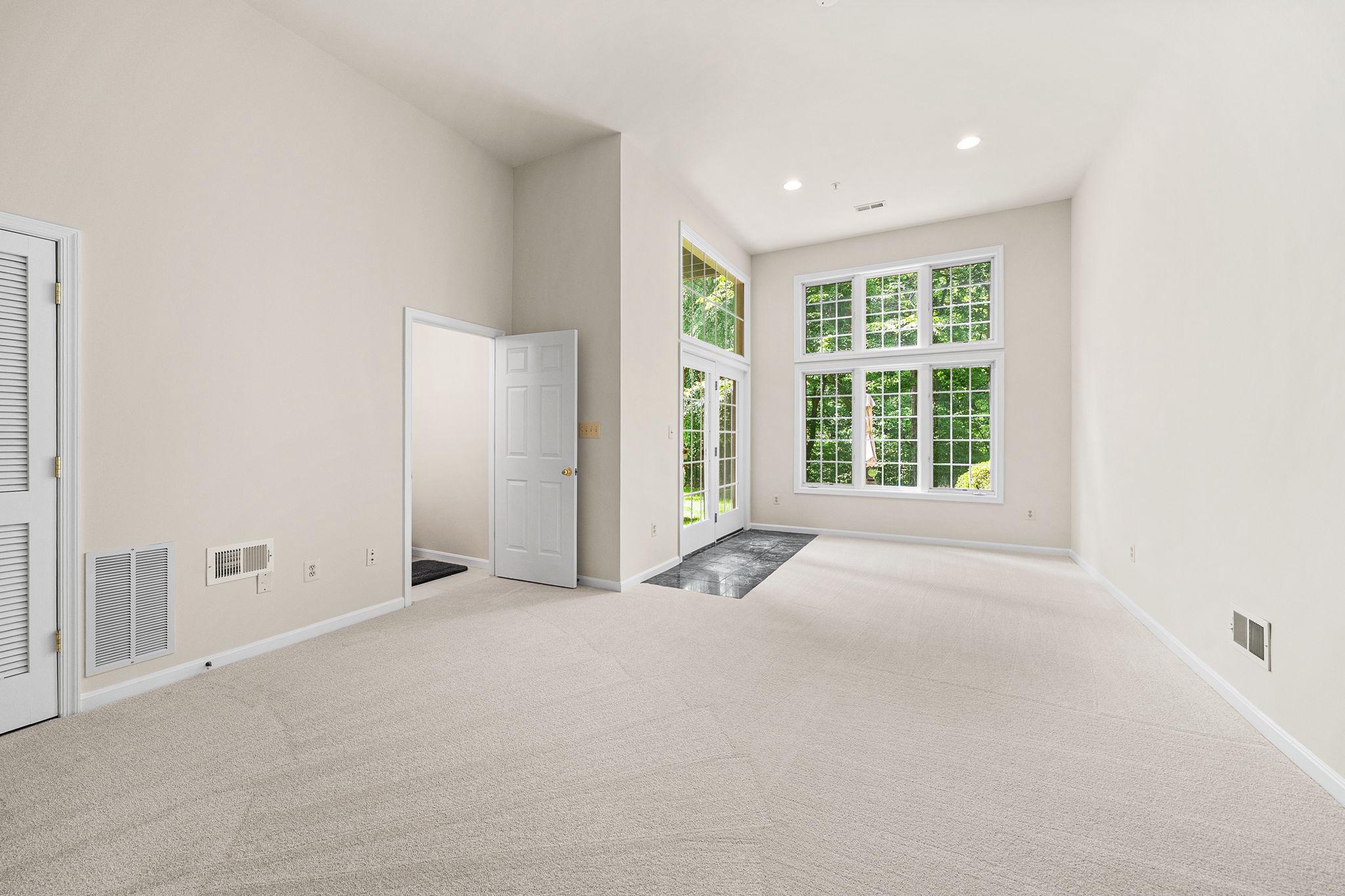 WOOTTON OAKS - Residential