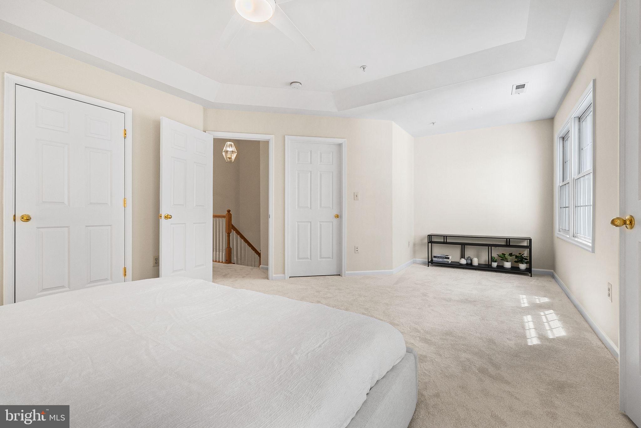 WOOTTON OAKS - Residential