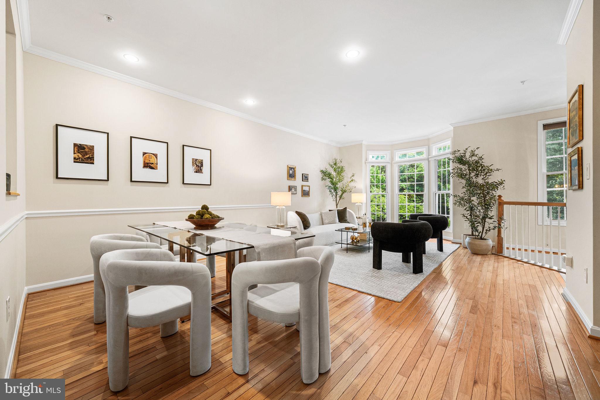 WOOTTON OAKS - Residential