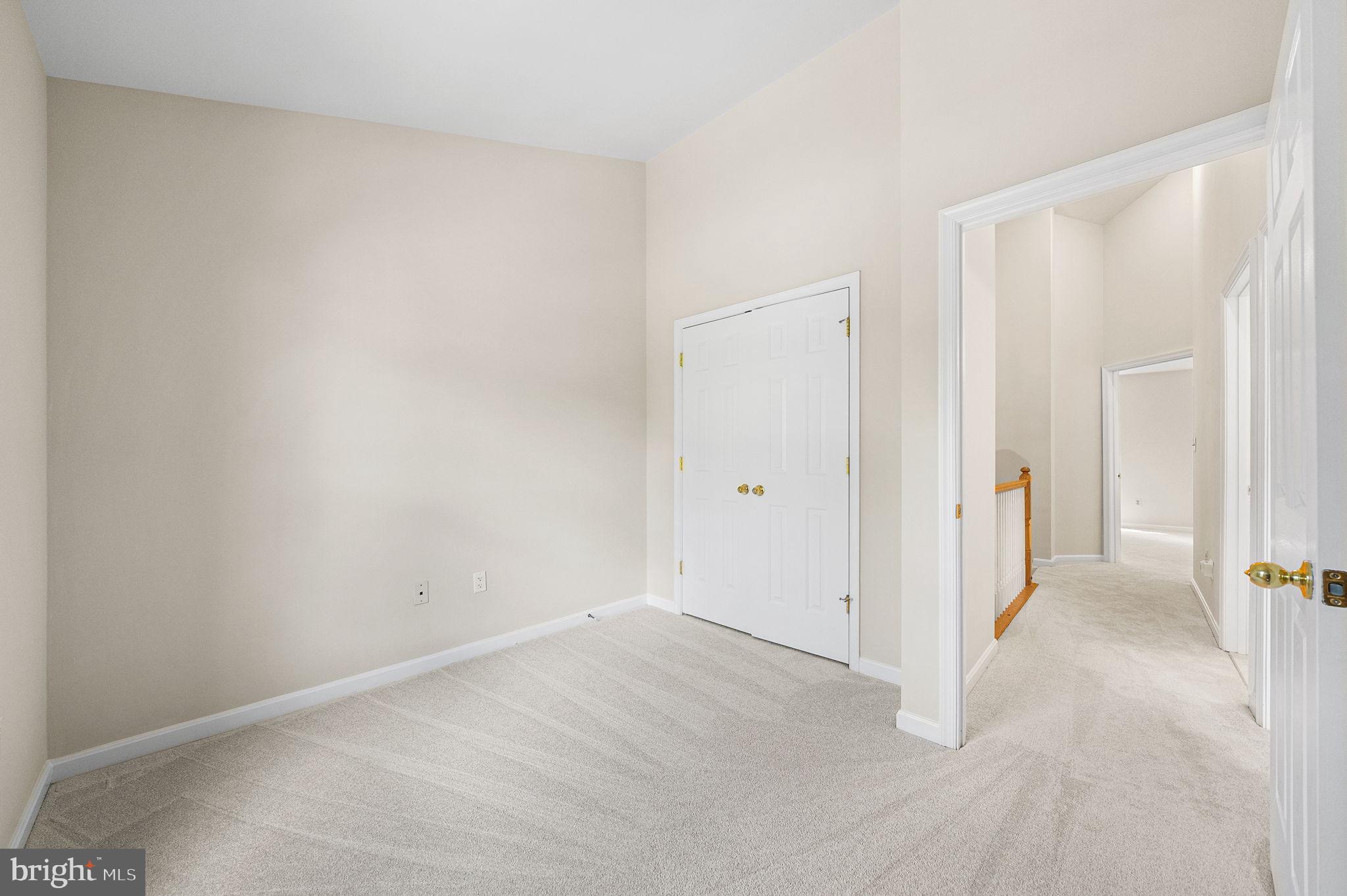 WOOTTON OAKS - Residential