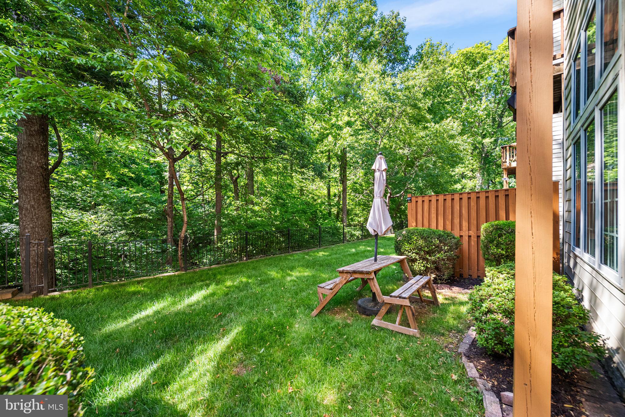 WOOTTON OAKS - Residential