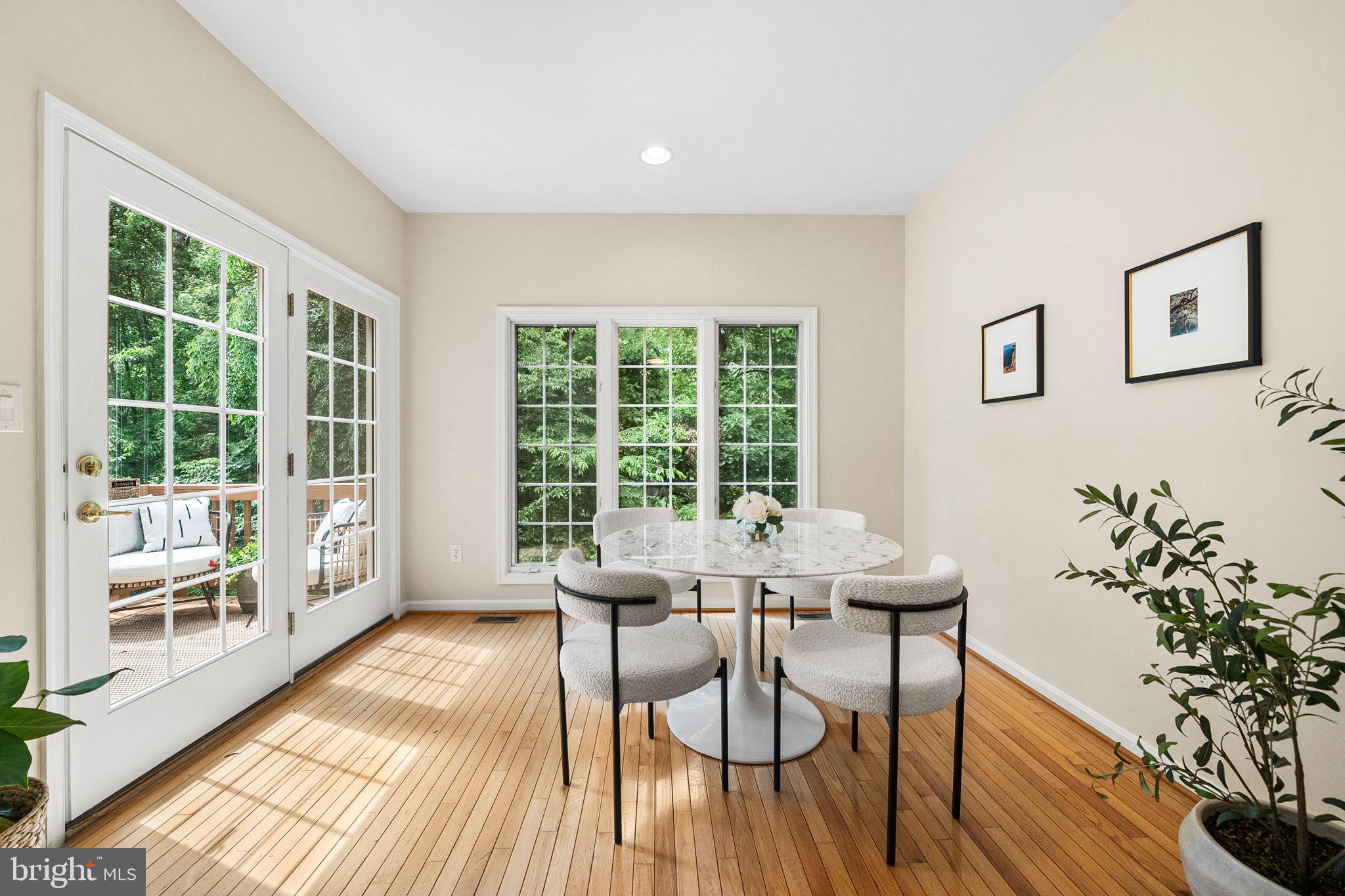 WOOTTON OAKS - Residential
