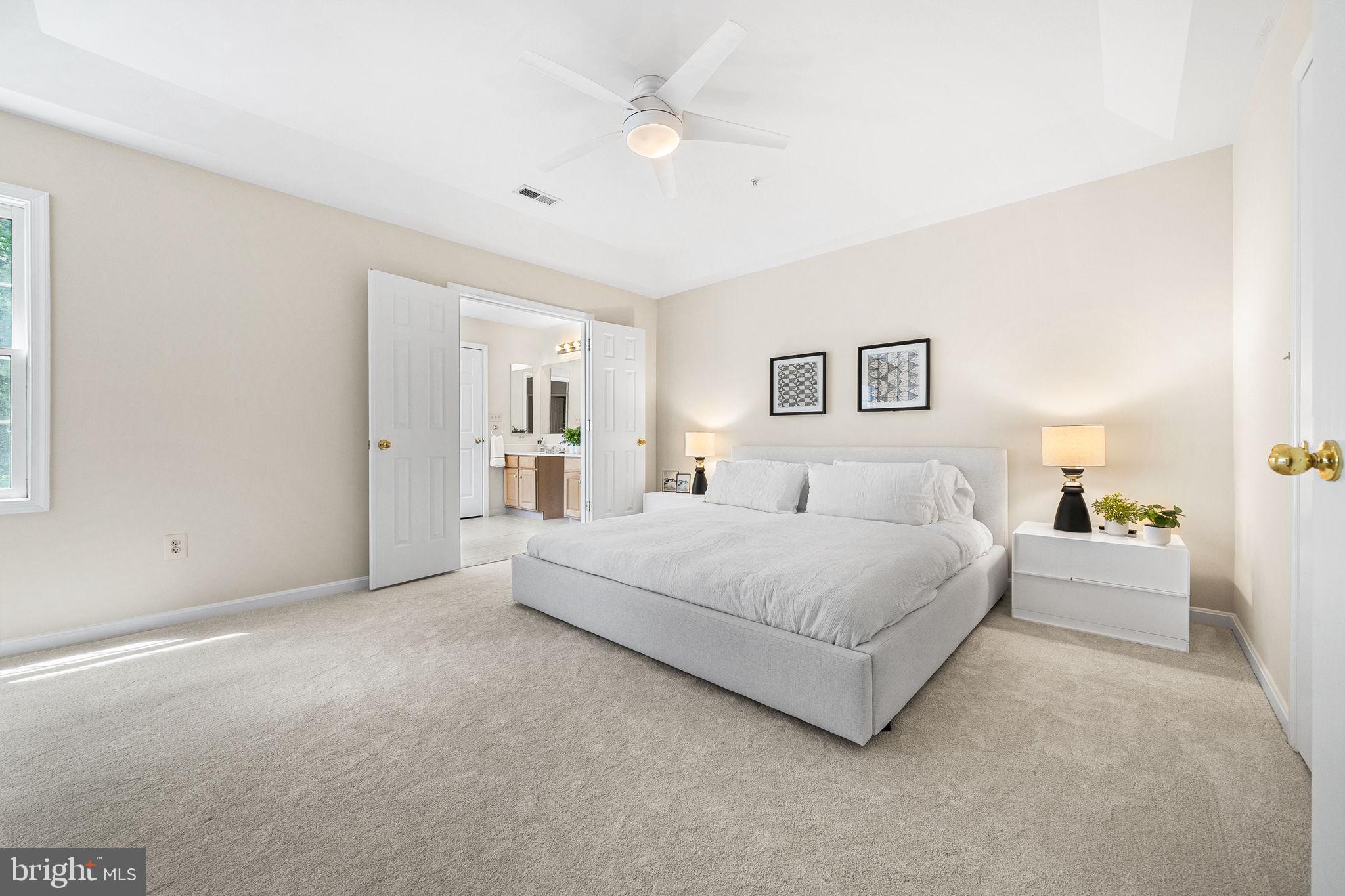 WOOTTON OAKS - Residential