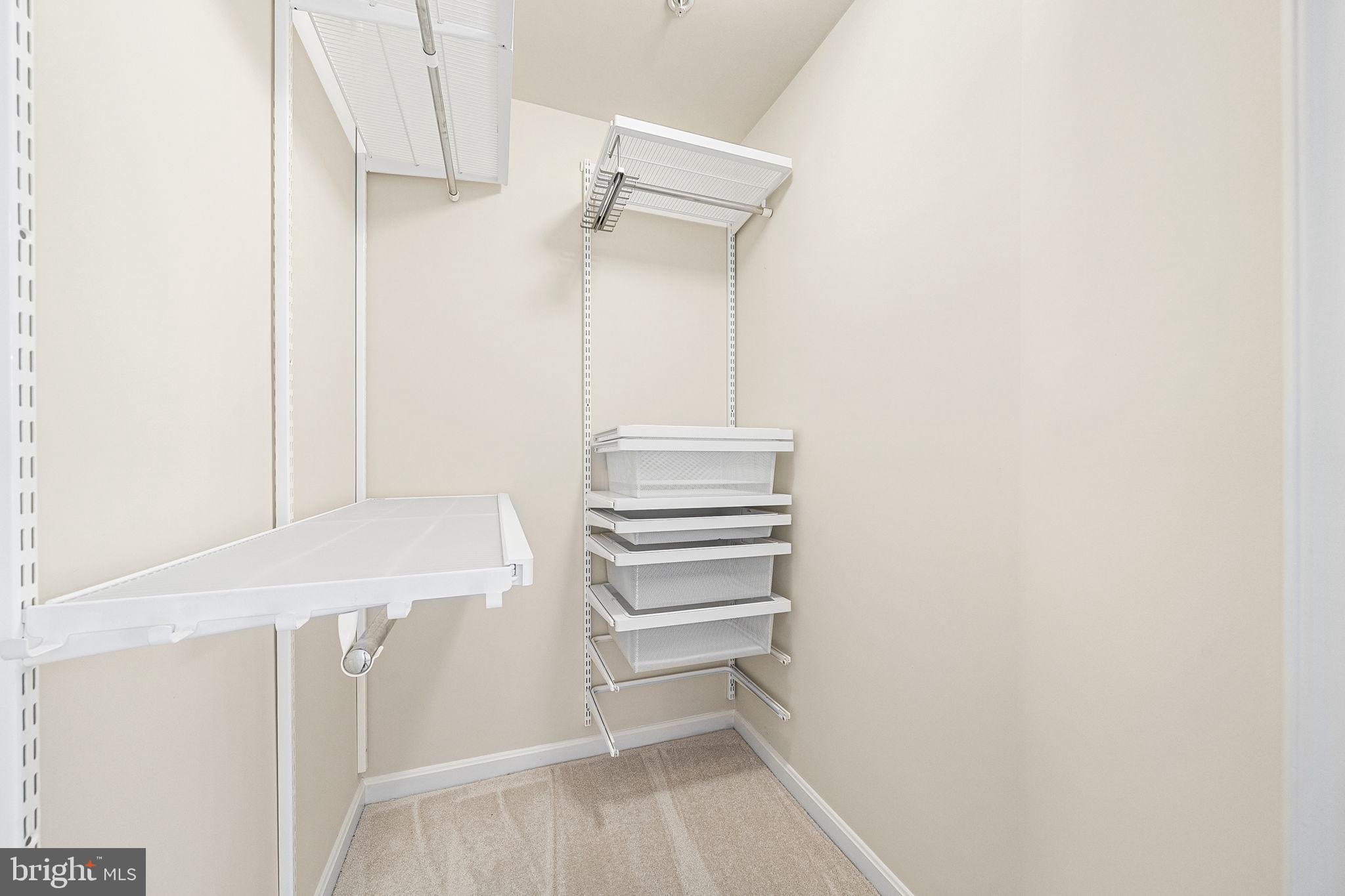 WOOTTON OAKS - Residential
