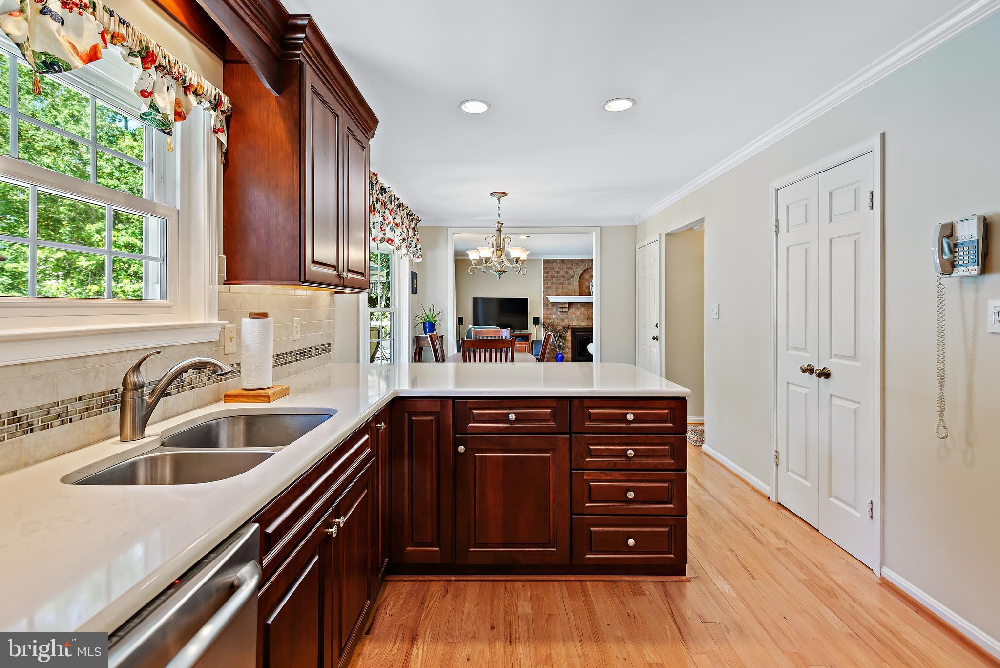 RIVERS EDGE - Residential