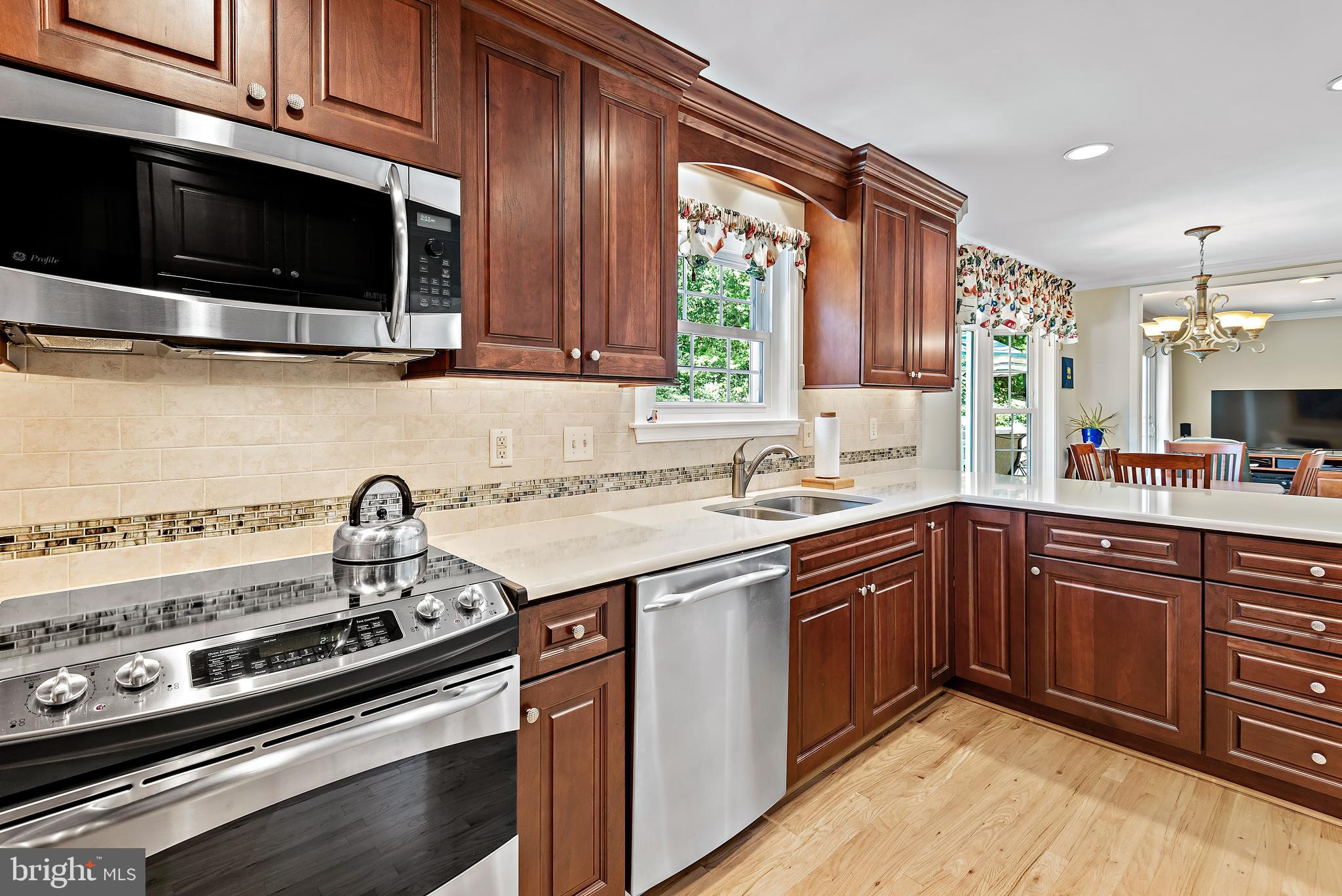 RIVERS EDGE - Residential