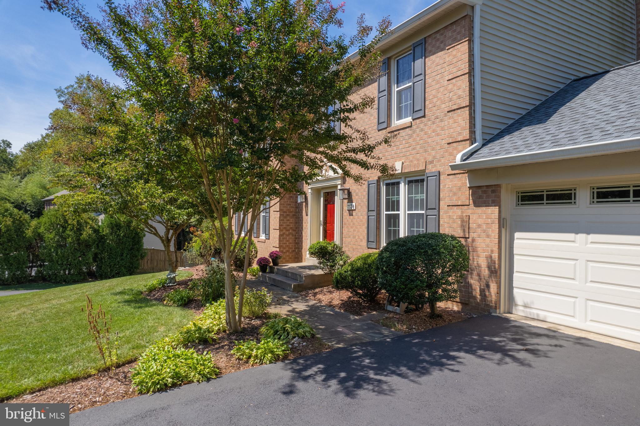 RIVERS EDGE - Residential