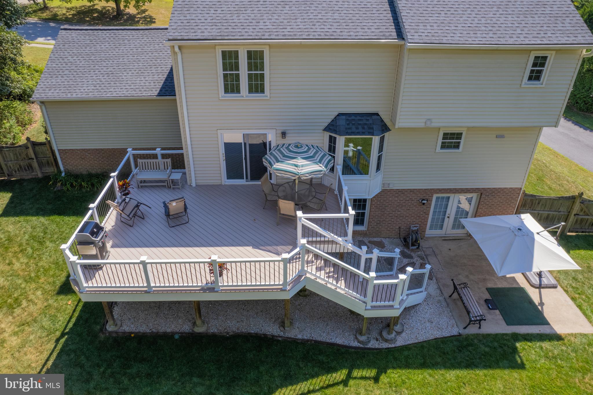 RIVERS EDGE - Residential